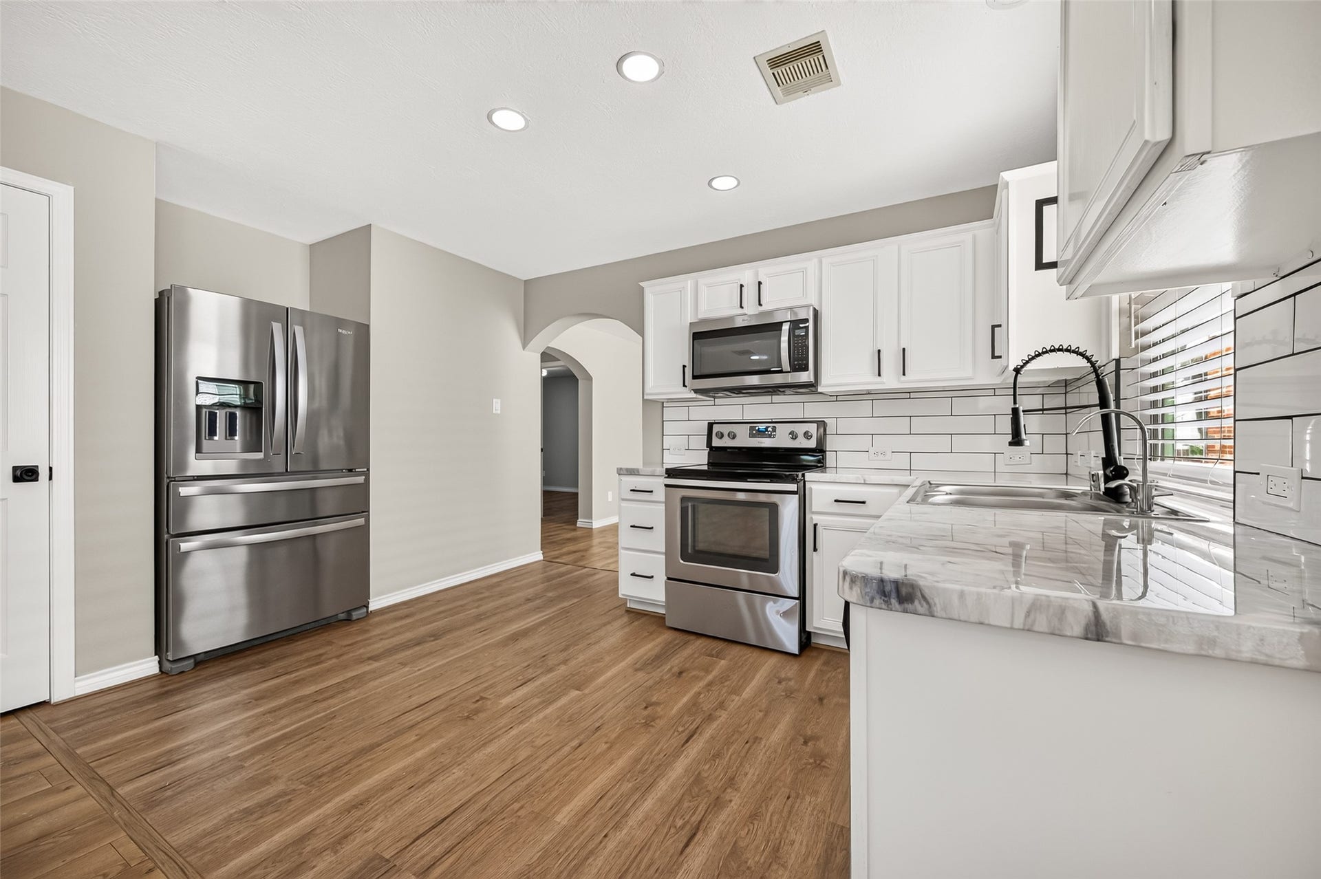 7410 Legacy Pines Drive, Cypress, TX 77433 7410 Legacy Pines Drive, Cypress, TX 77433