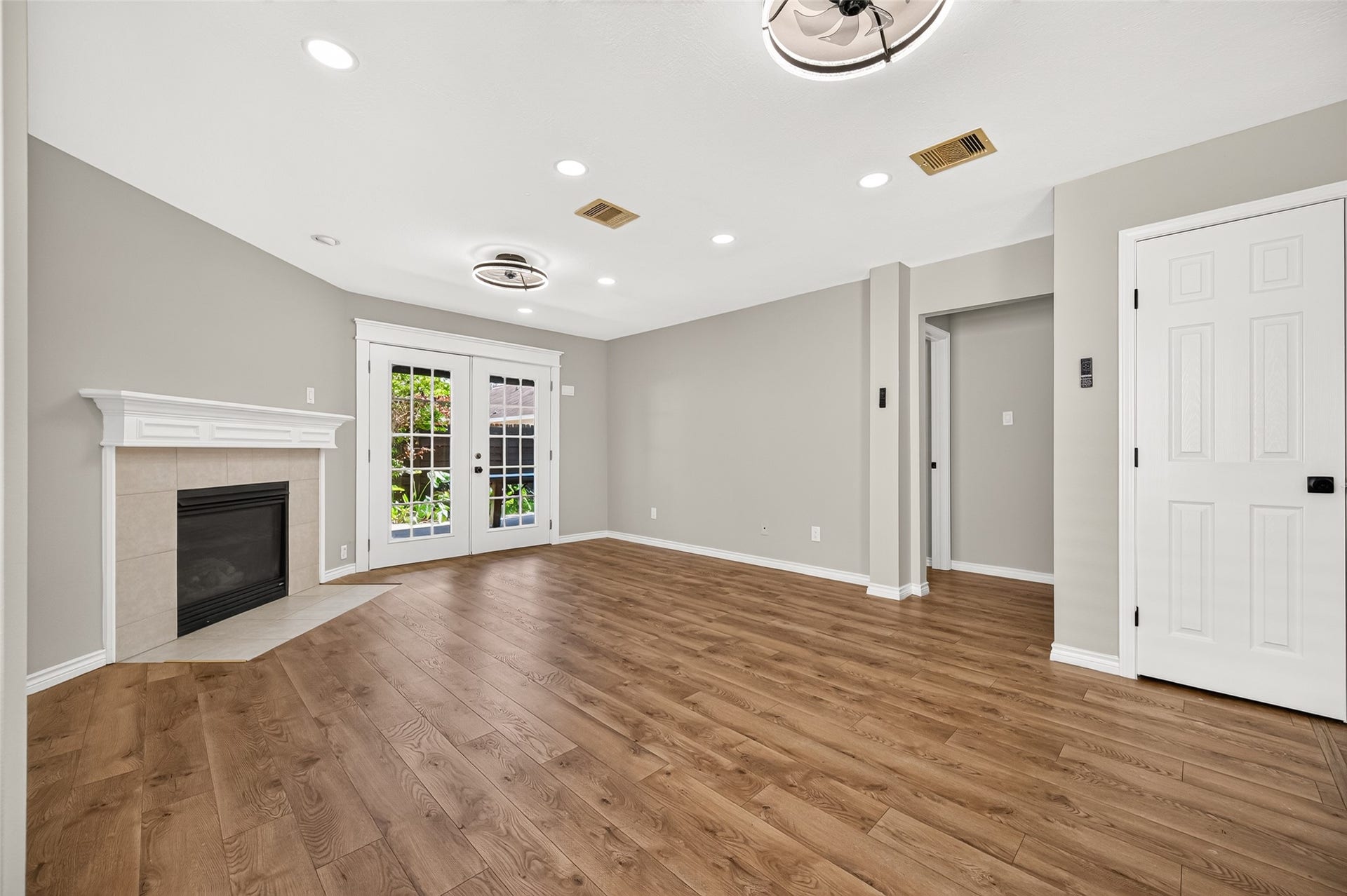 7410 Legacy Pines Drive, Cypress, TX 77433 7410 Legacy Pines Drive, Cypress, TX 77433