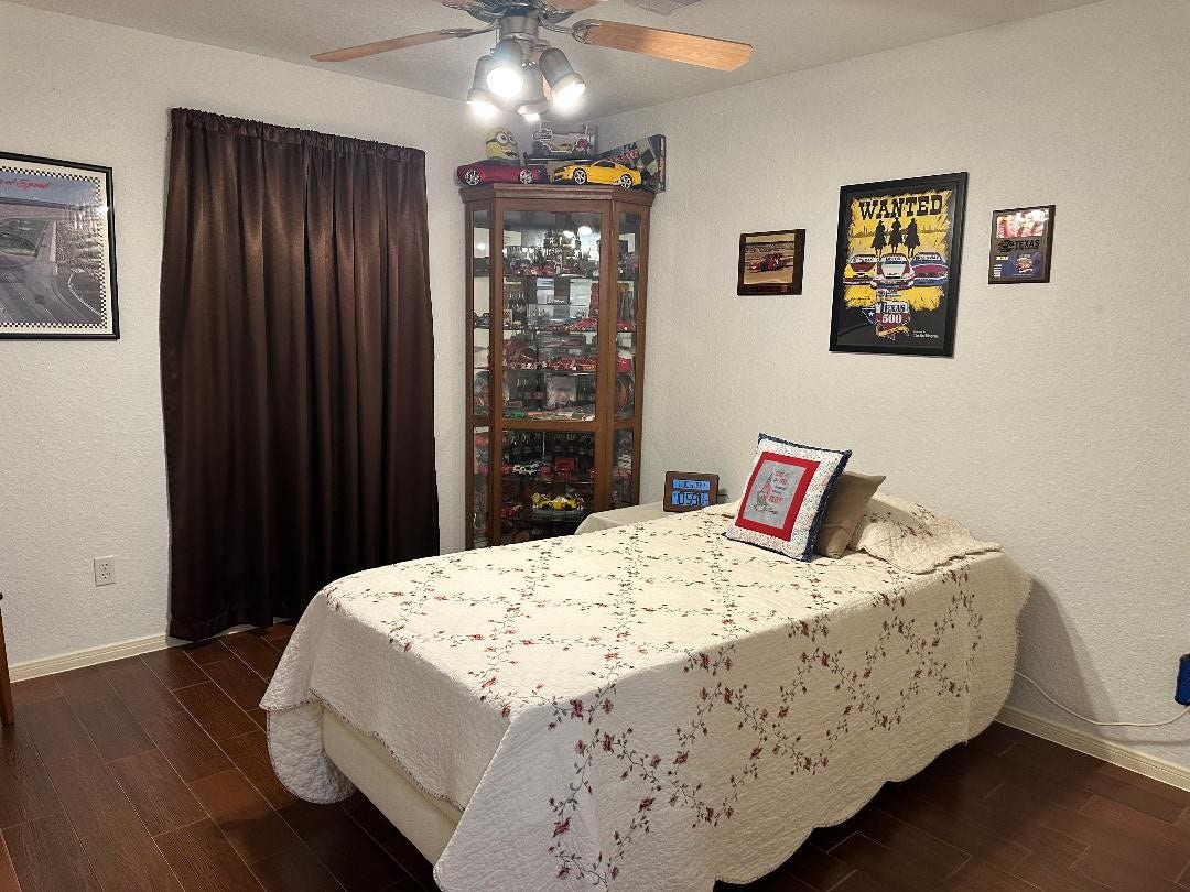 603 Manor Drive, Angleton, TX 77515 603 Manor Drive, Angleton, TX 77515
