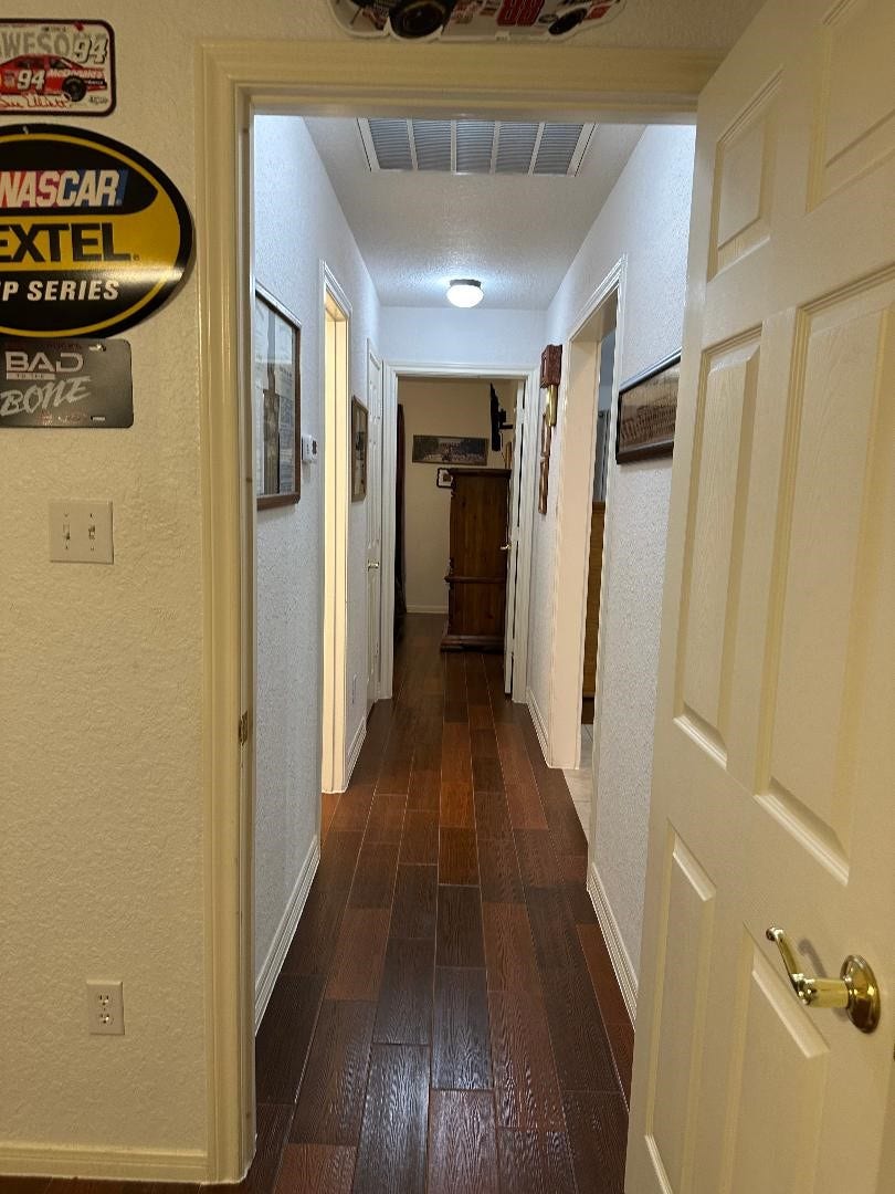 603 Manor Drive, Angleton, TX 77515 603 Manor Drive, Angleton, TX 77515