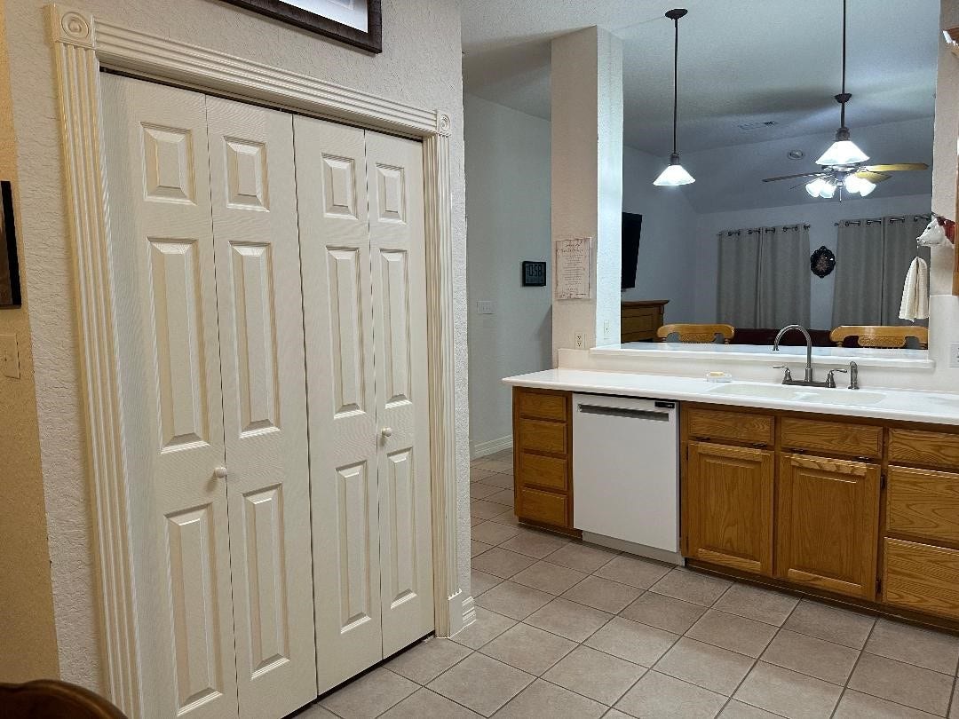 603 Manor Drive, Angleton, TX 77515 603 Manor Drive, Angleton, TX 77515