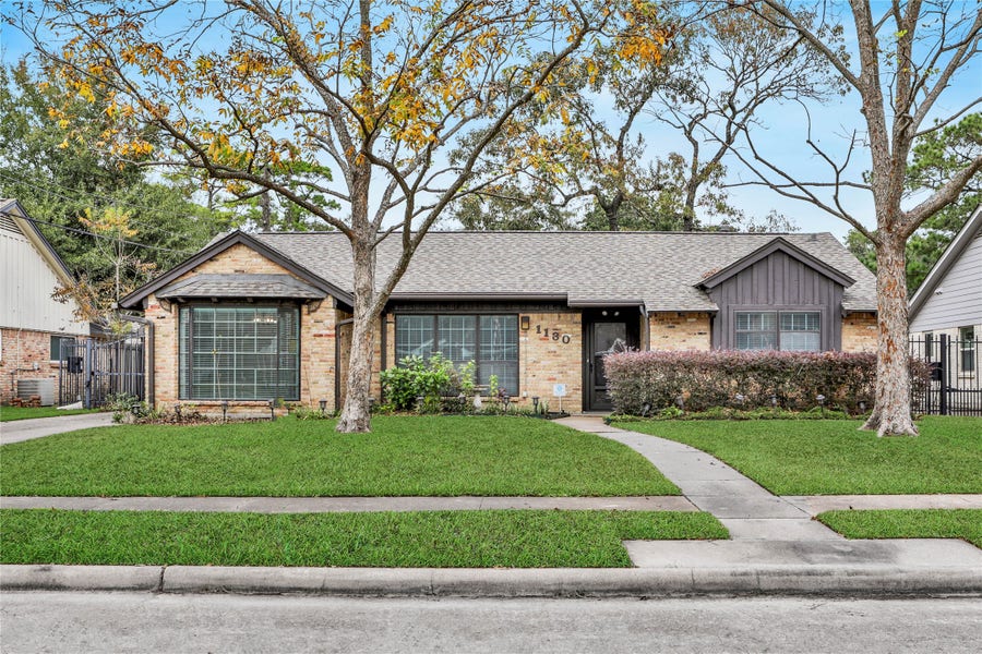 Property photo for 1130 Thornton Road, Houston, TX