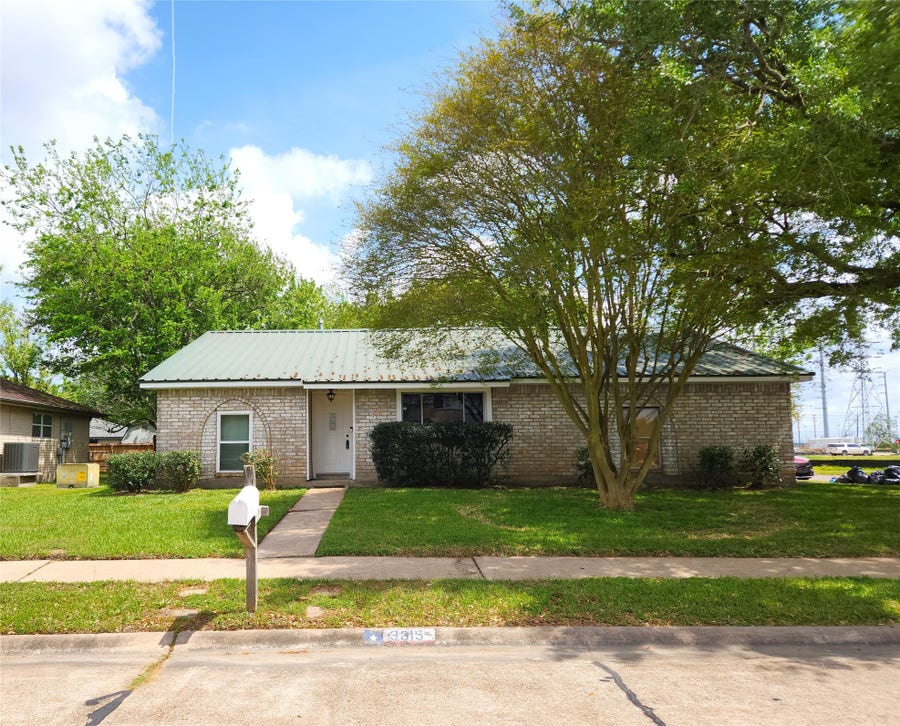 Property photo for 3315 Ashwyne Court, La Porte, TX
