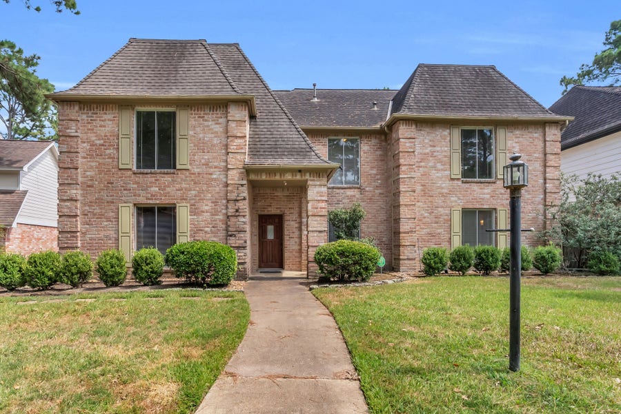 Property photo for 8111 Northbridge Drive, Spring, TX