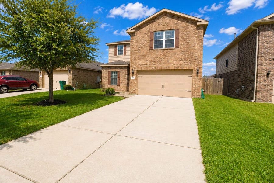 Property photo for 9427 Ruby Mist Drive, Rosharon, TX
