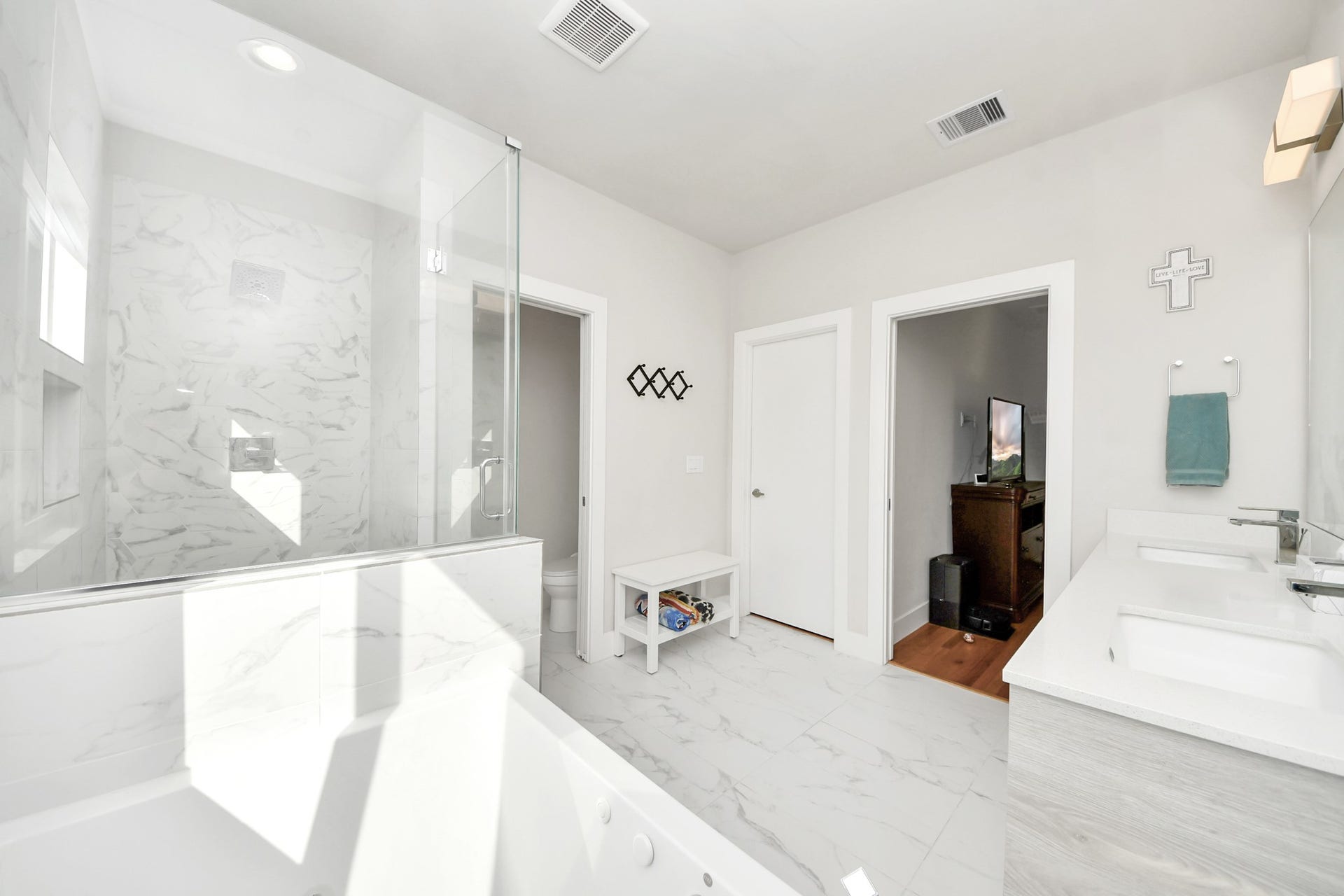 4912 Noble Street, Houston, TX 77020 4912 Noble Street, Houston, TX 77020