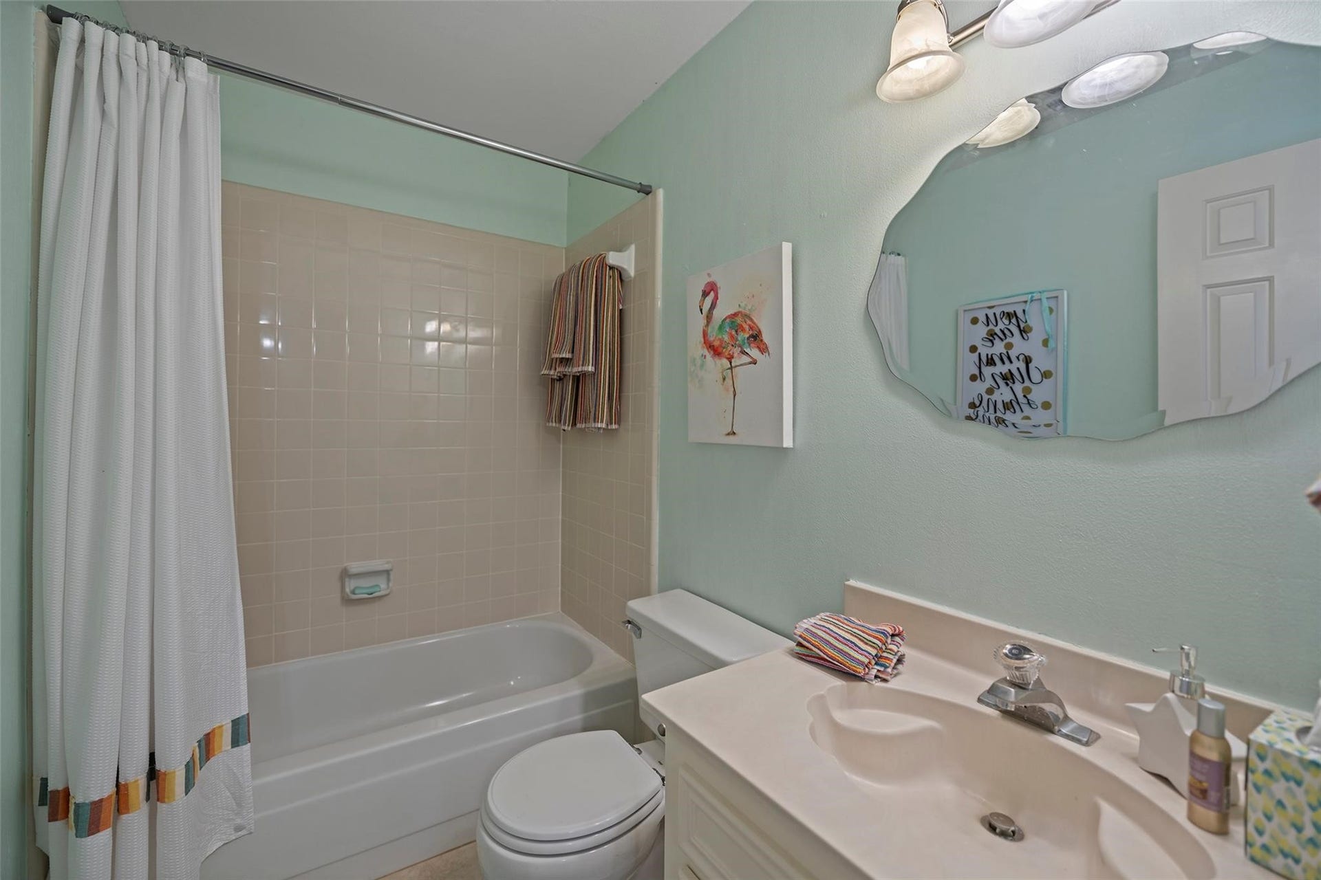 5515 Strack Road, #120, Houston, TX 77069 Second Bath
