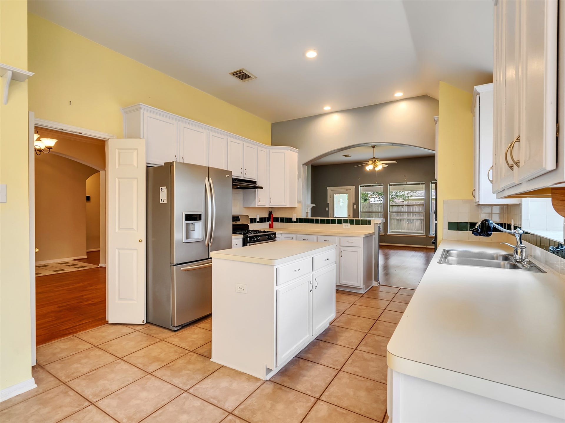 4123 Ridgepoint Drive, Pearland, TX 77584