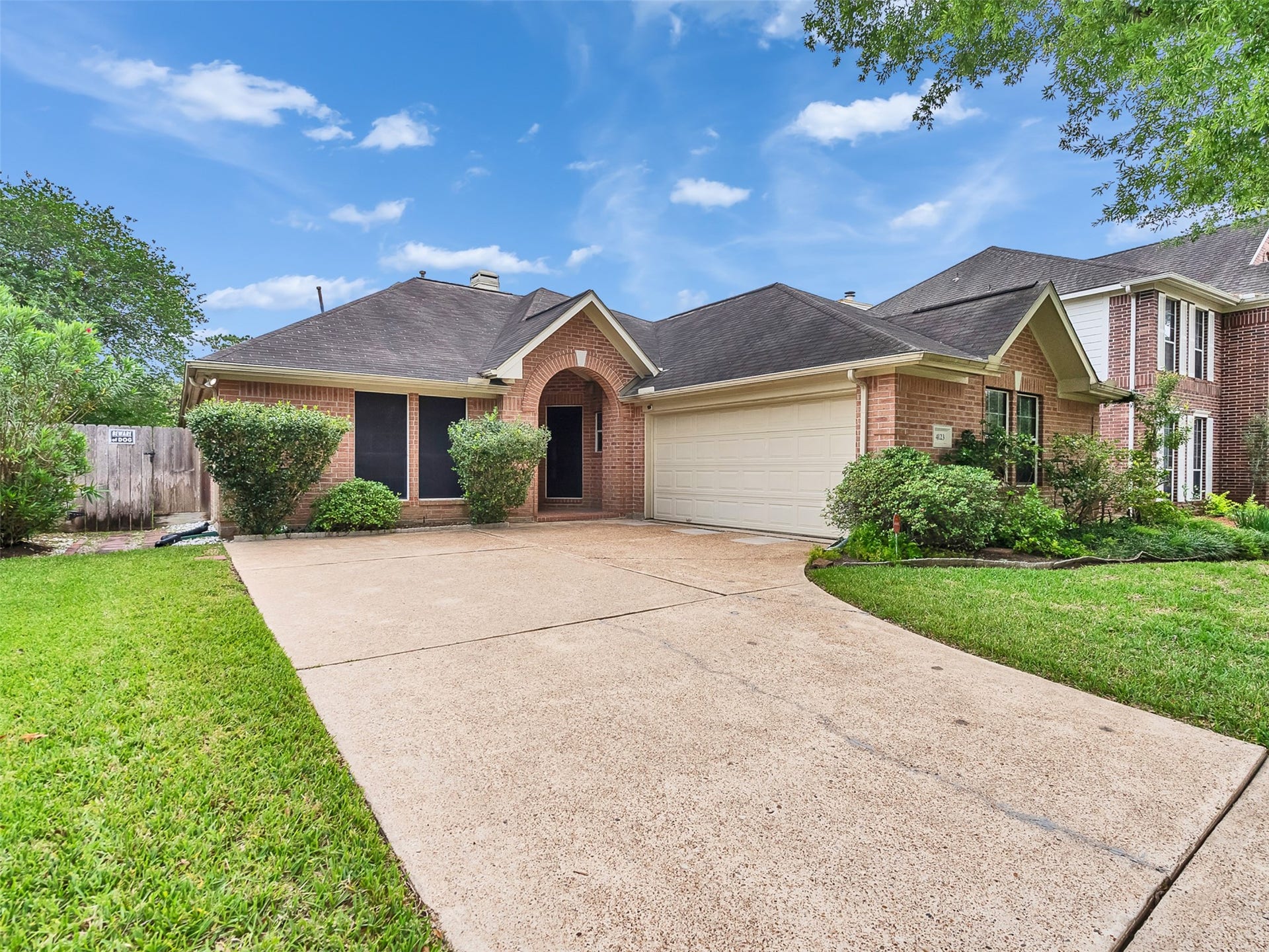 4123 Ridgepoint Drive, Pearland, TX 77584