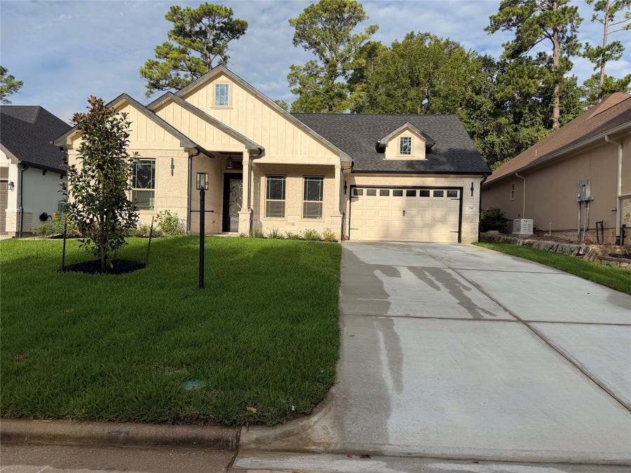 Property photo for 216 Bluehill Dr, Montgomery, TX