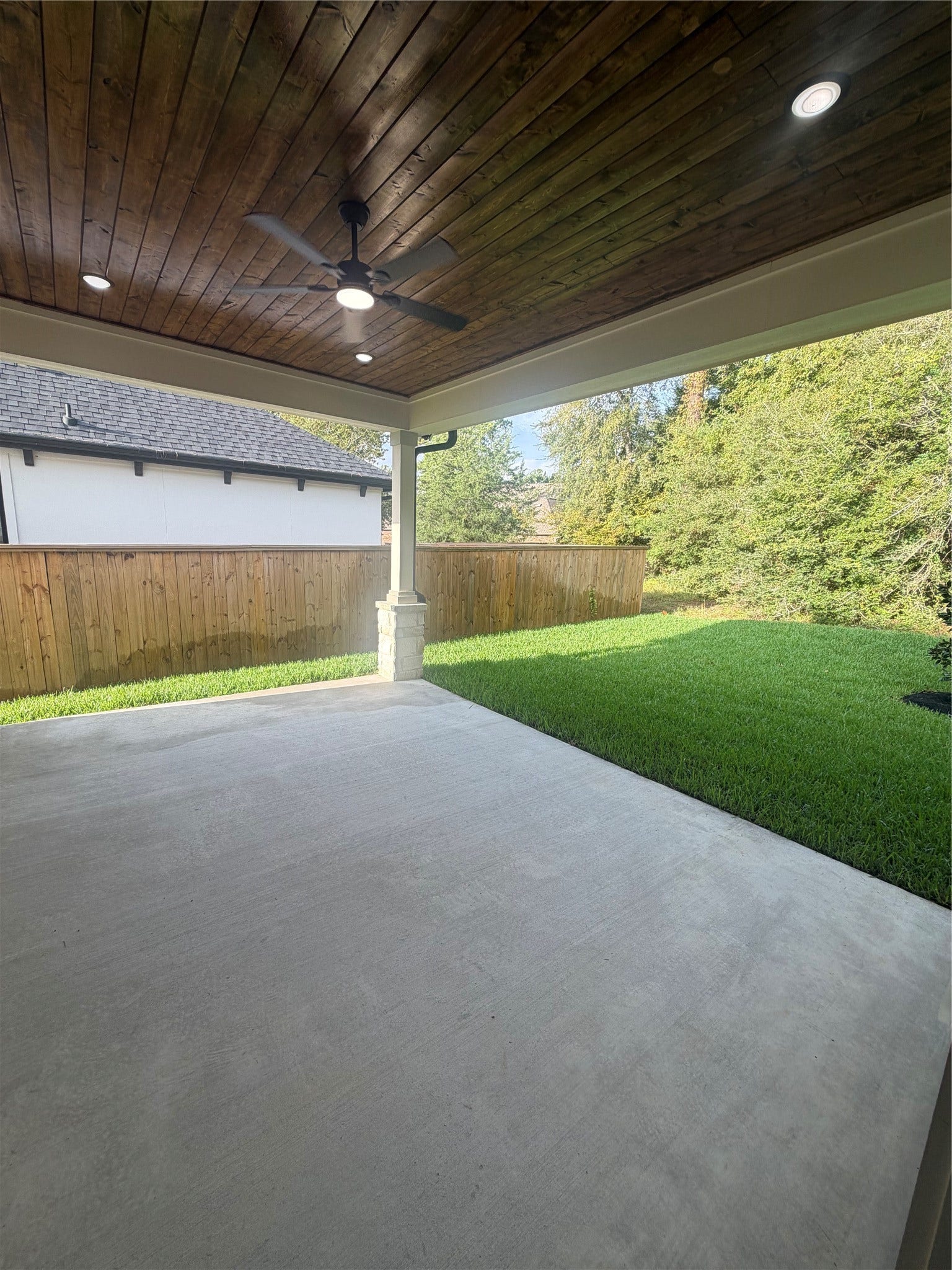 216 Bluehill Dr, Montgomery, TX 77356 216 Bluehill Dr, Montgomery, TX 77356