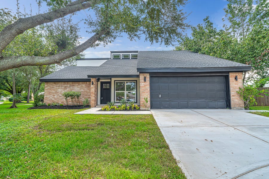 Property photo for 2627 Ferry Landing, Sugar Land, TX
