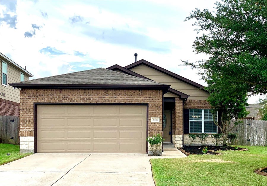 Property photo for 27135 Danbridge Gulch Lane, Katy, TX