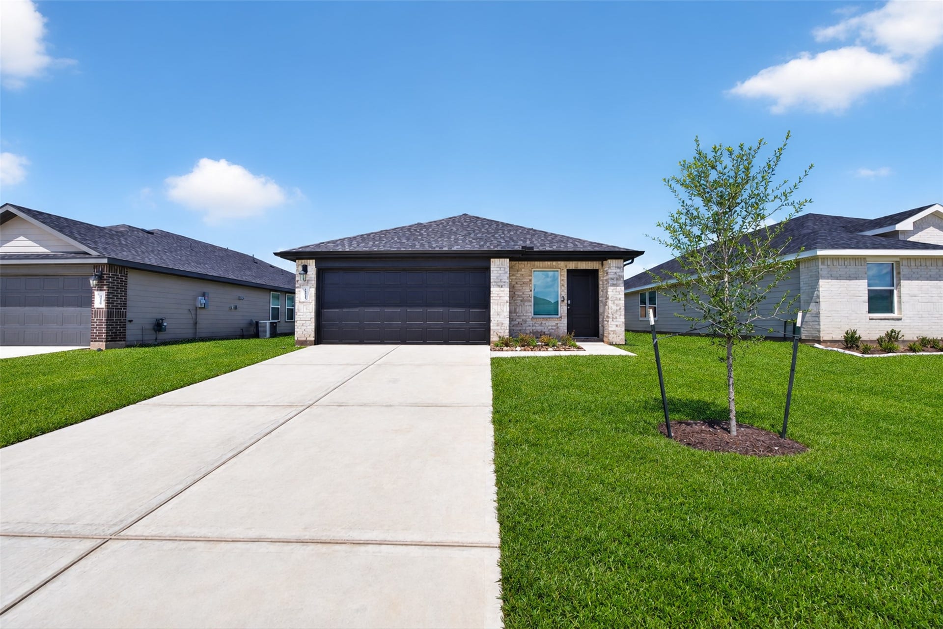 31214 Carmelas Landing Drive, Fulshear, TX 77441 Welcome to 31214 Carmelas Landing Dr