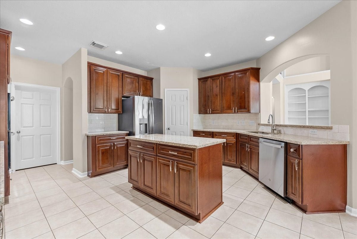 1618 Stoney Lake Drive, Friendswood, TX 77546 1618 Stoney Lake Drive, Friendswood, TX 77546