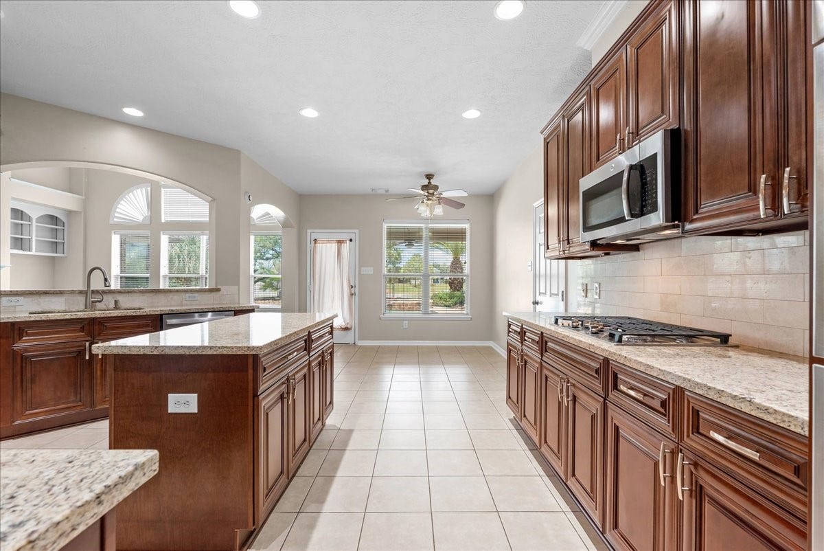 1618 Stoney Lake Drive, Friendswood, TX 77546 1618 Stoney Lake Drive, Friendswood, TX 77546