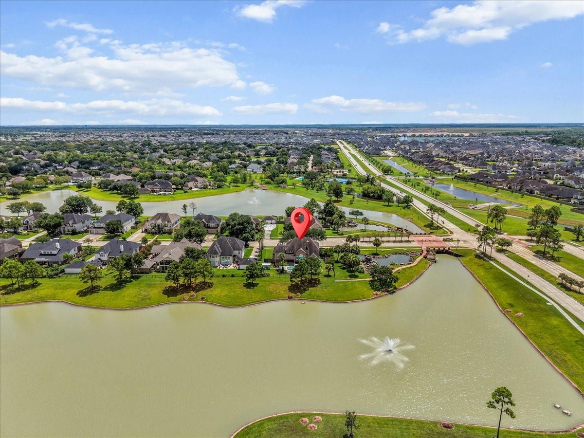 1618 Stoney Lake Drive, Friendswood, TX 77546 Lakefront!