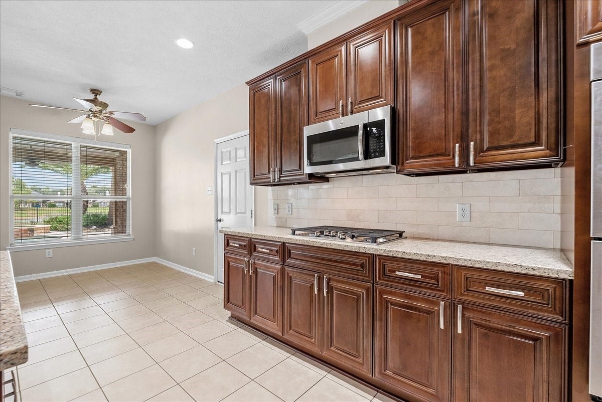 1618 Stoney Lake Drive, Friendswood, TX 77546 1618 Stoney Lake Drive, Friendswood, TX 77546