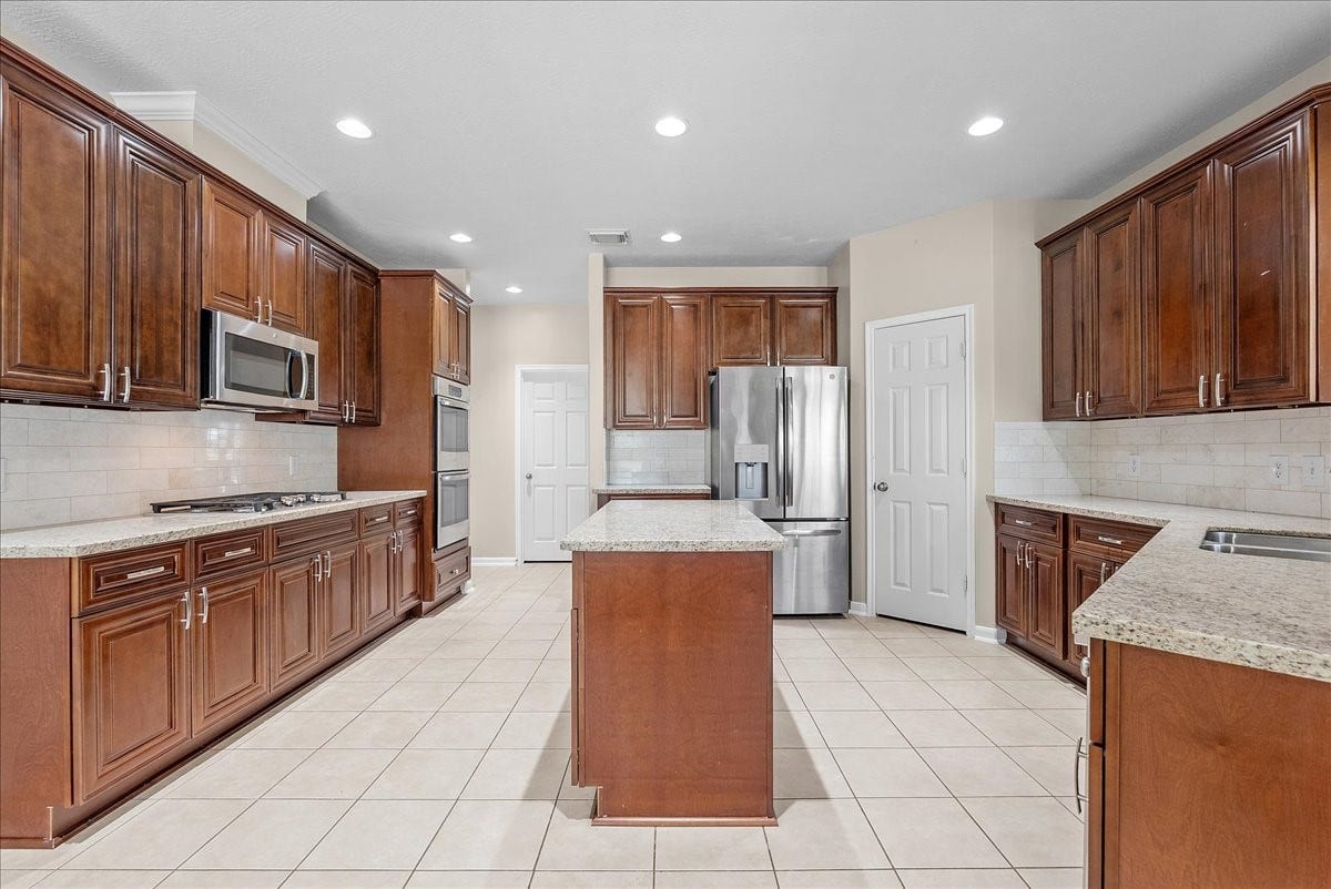 1618 Stoney Lake Drive, Friendswood, TX 77546 1618 Stoney Lake Drive, Friendswood, TX 77546