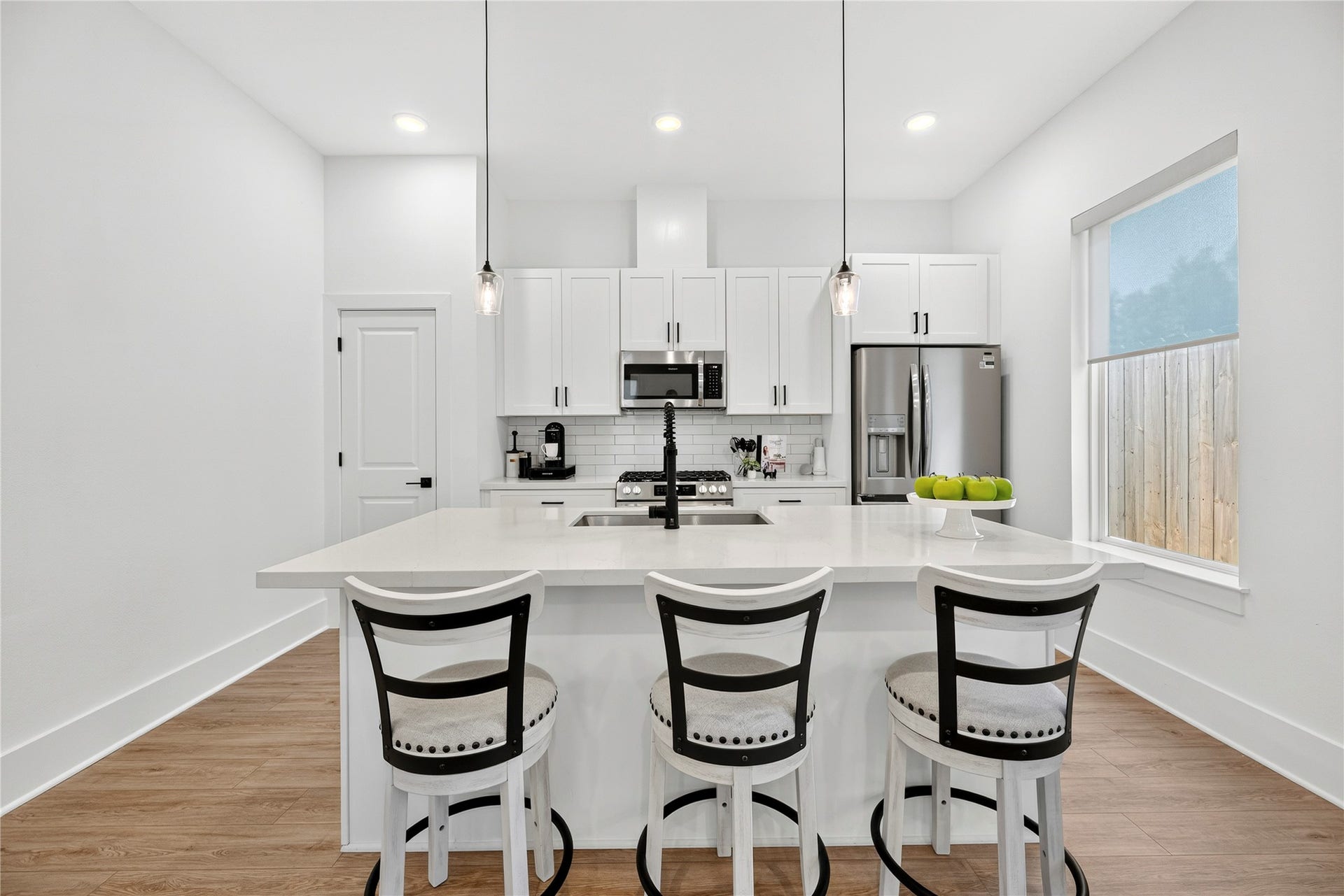 869 Mansfield Street, #E, Houston, TX 77091 869 Mansfield Street, #E, Houston, TX 77091