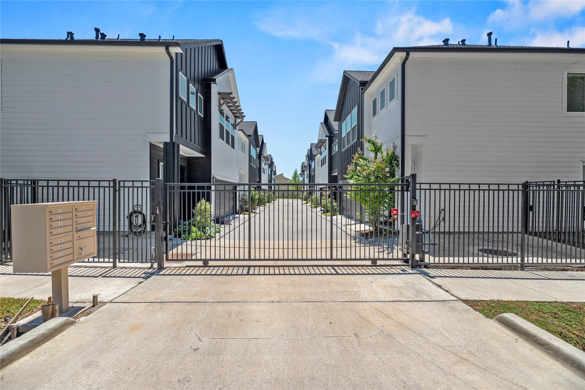 869 Mansfield Street, #E, Houston, TX 77091 869 Mansfield Street, #E, Houston, TX 77091