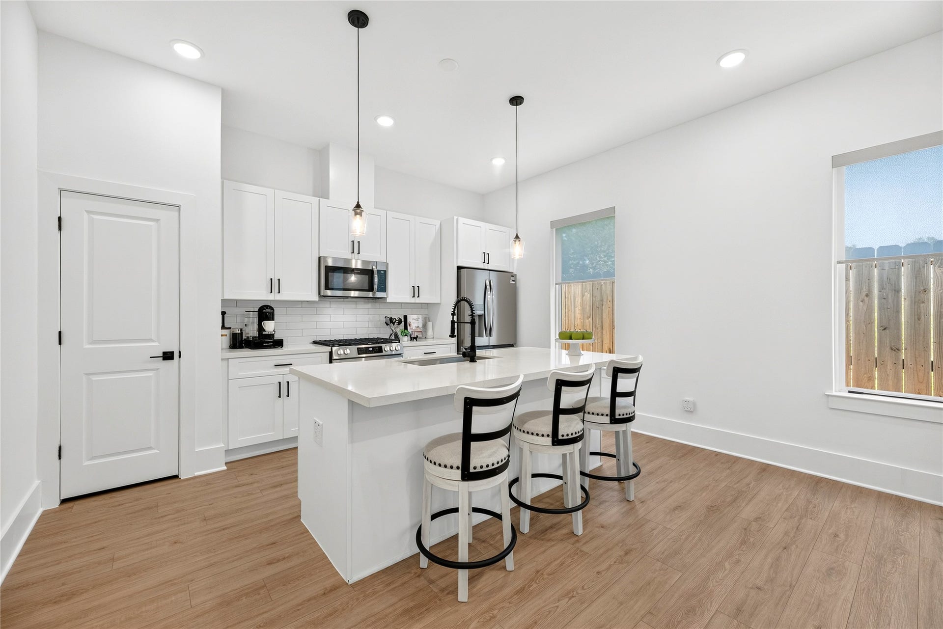 869 Mansfield Street, #E, Houston, TX 77091 869 Mansfield Street, #E, Houston, TX 77091