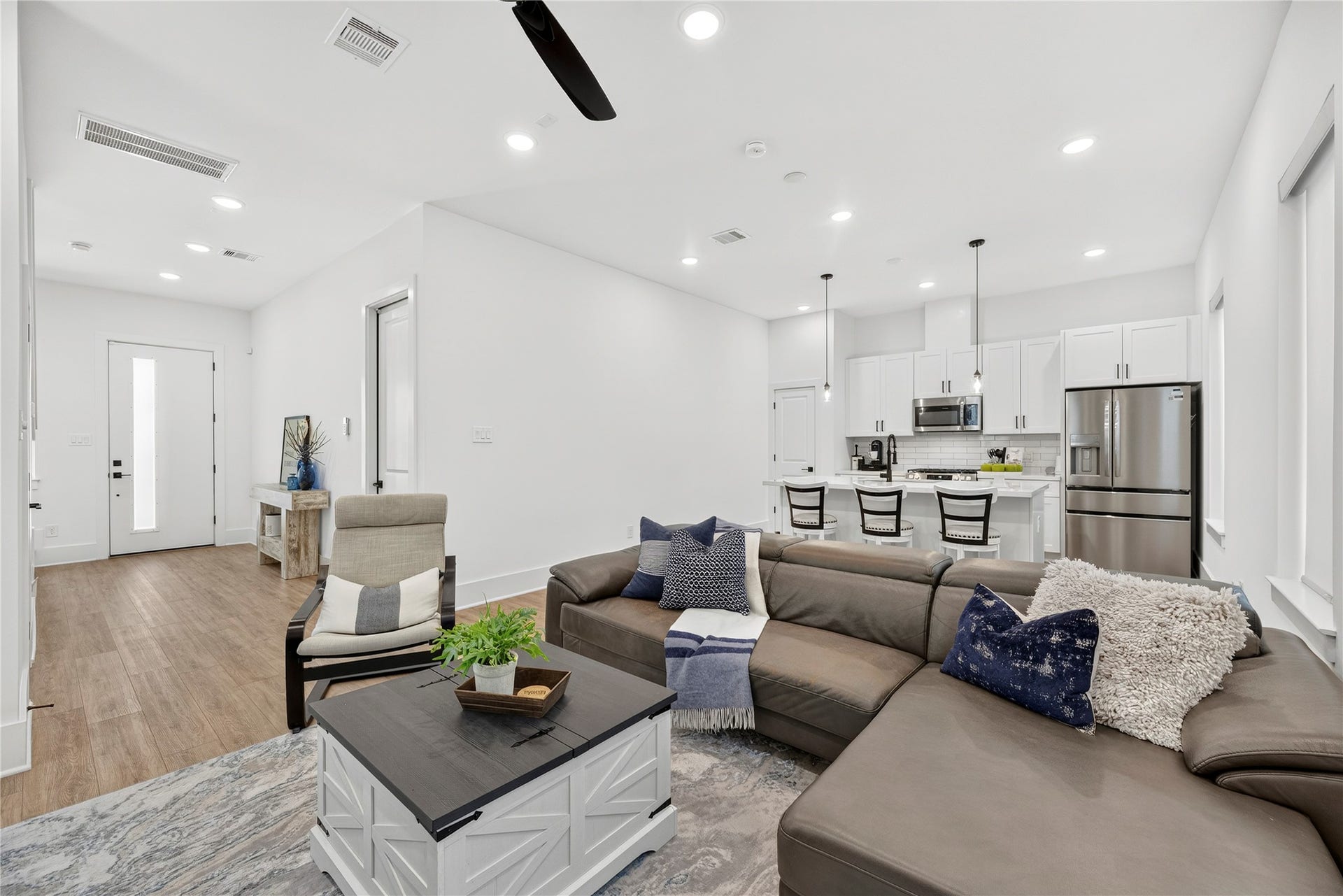 869 Mansfield Street, #E, Houston, TX 77091 869 Mansfield Street, #E, Houston, TX 77091