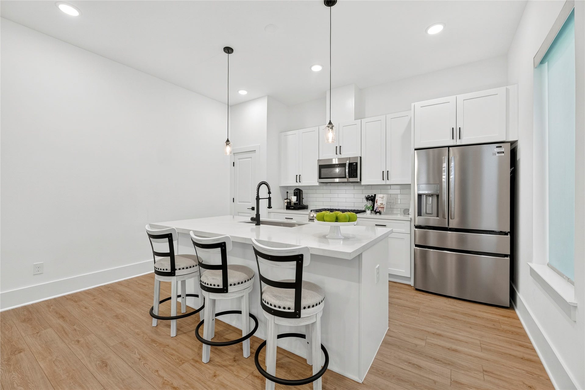 869 Mansfield Street, #E, Houston, TX 77091 869 Mansfield Street, #E, Houston, TX 77091