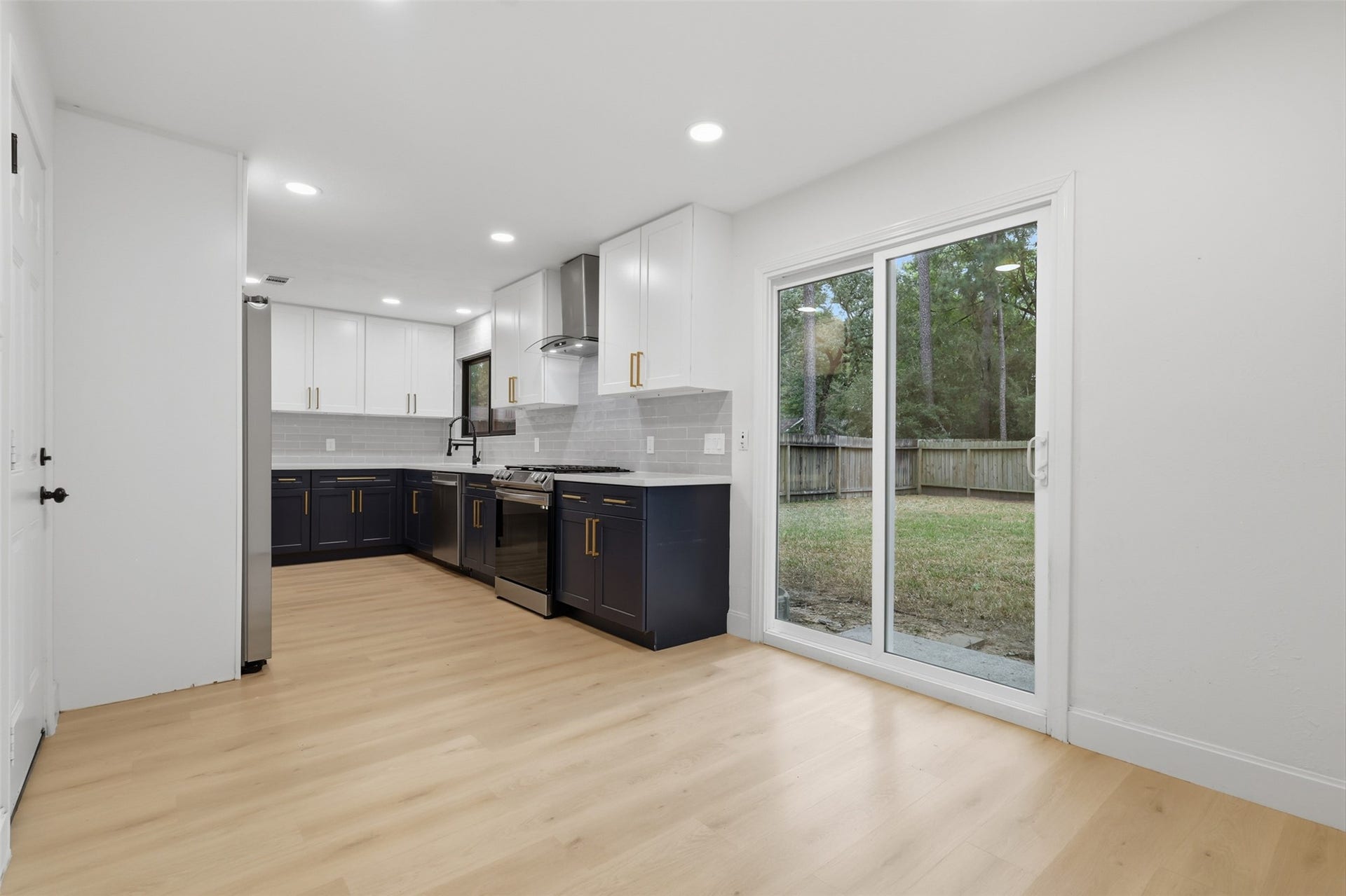 15 Cricket Hollow Place, The Woodlands, TX 77381 15 Cricket Hollow Place, The Woodlands, TX 77381