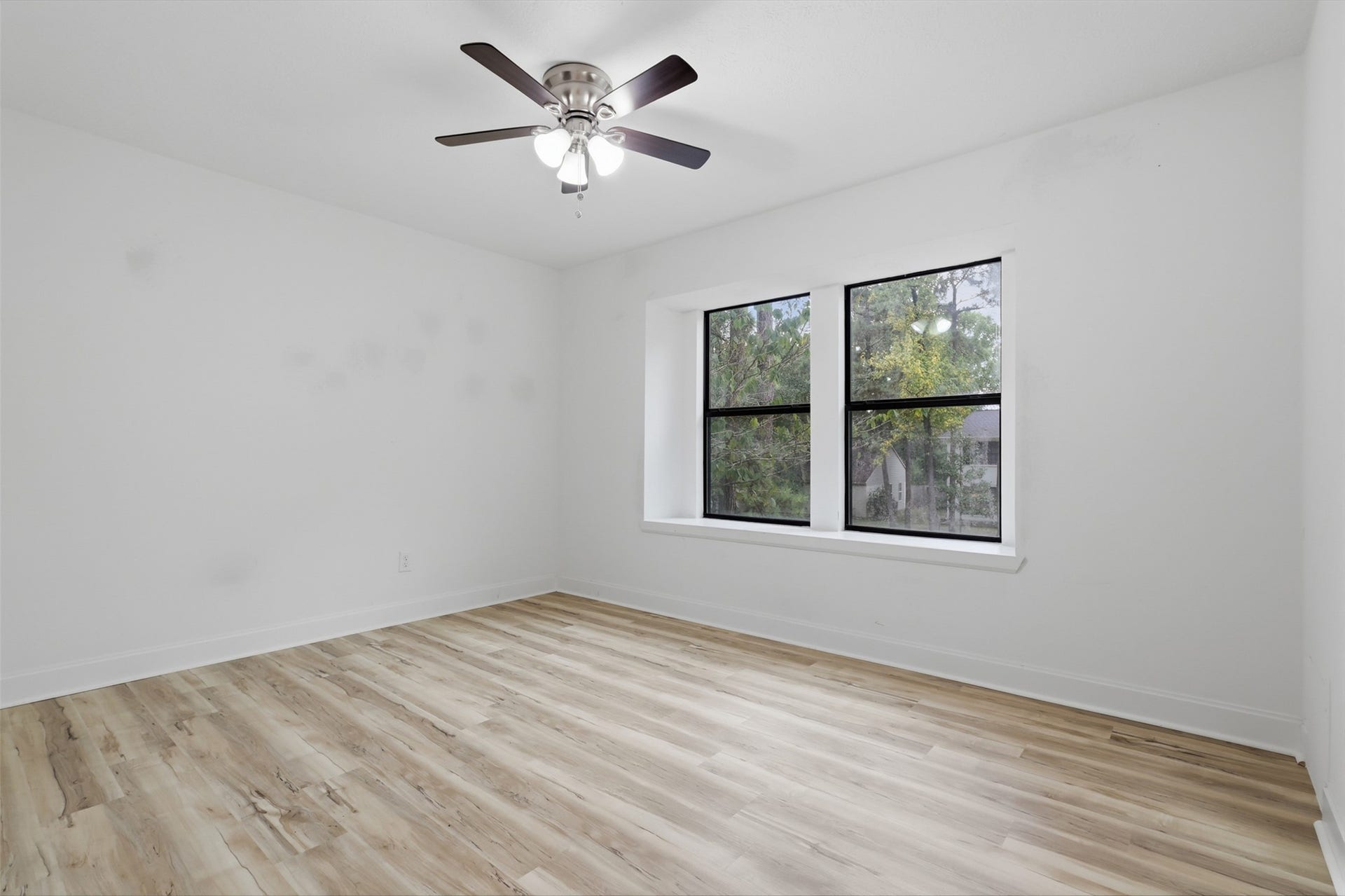 15 Cricket Hollow Place, The Woodlands, TX 77381 15 Cricket Hollow Place, The Woodlands, TX 77381