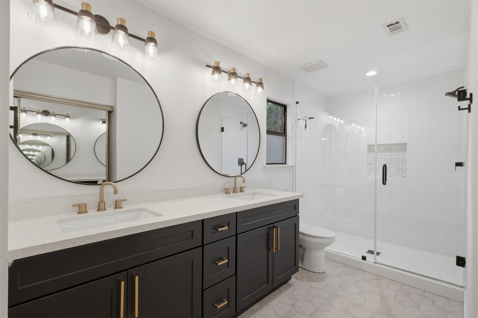 15 Cricket Hollow Place, The Woodlands, TX 77381 15 Cricket Hollow Place, The Woodlands, TX 77381
