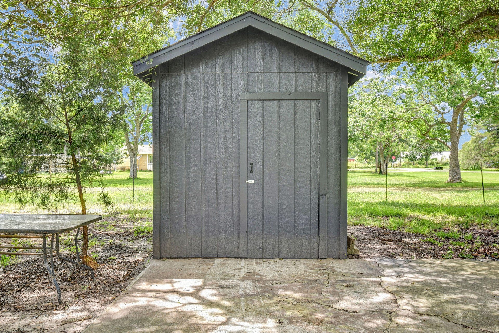 4922 County Road 937b, Alvin, TX 77511 4922 County Road 937b, Alvin, TX 77511