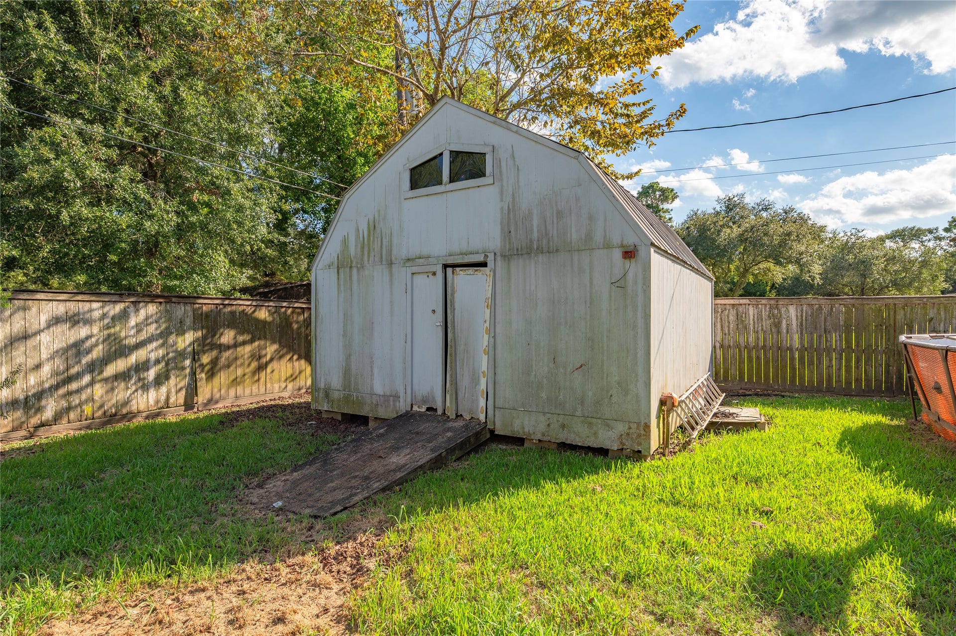6903 Meadowlark Lane, Alvin, TX 77511