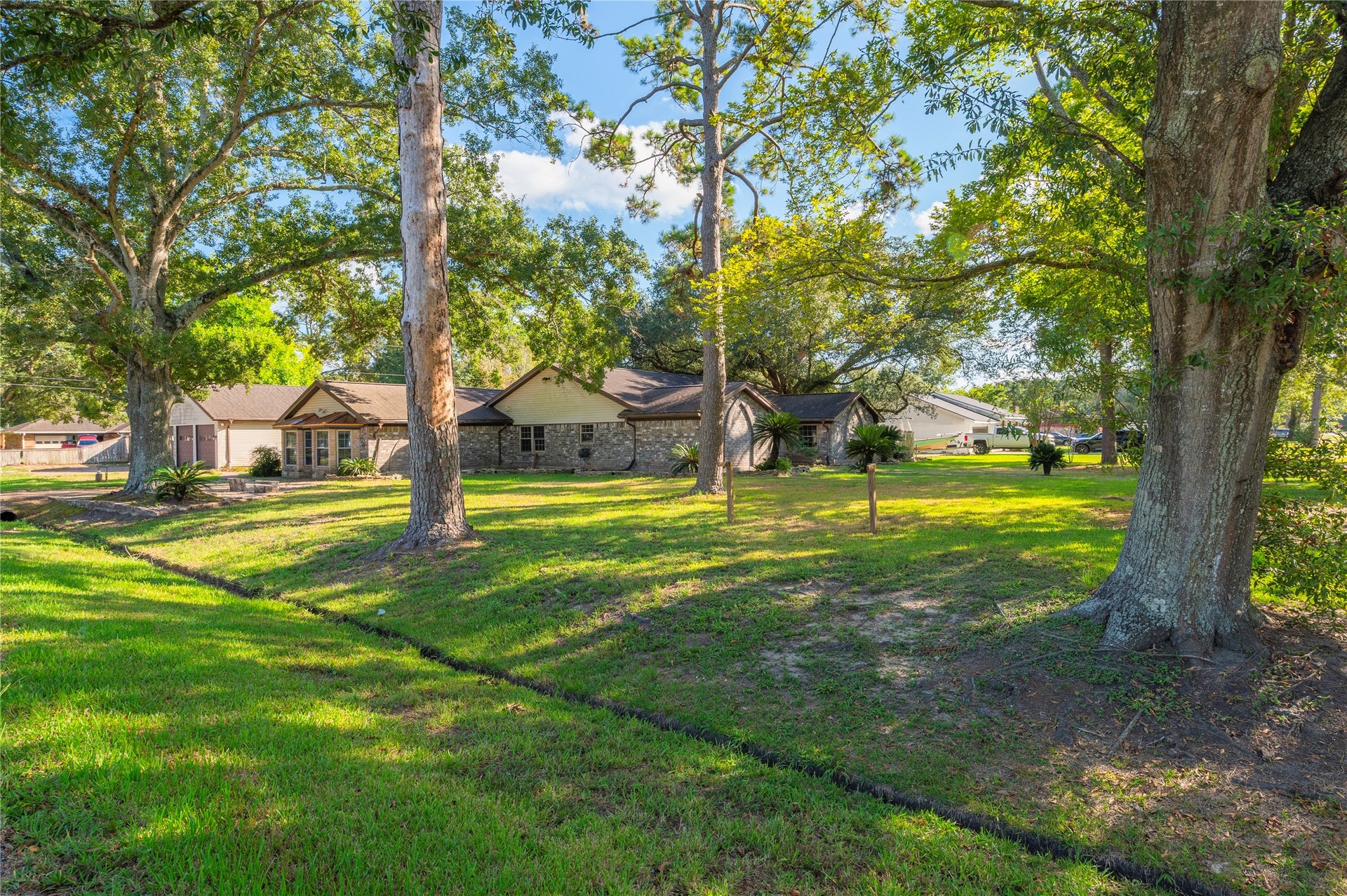 6903 Meadowlark Lane, Alvin, TX 77511