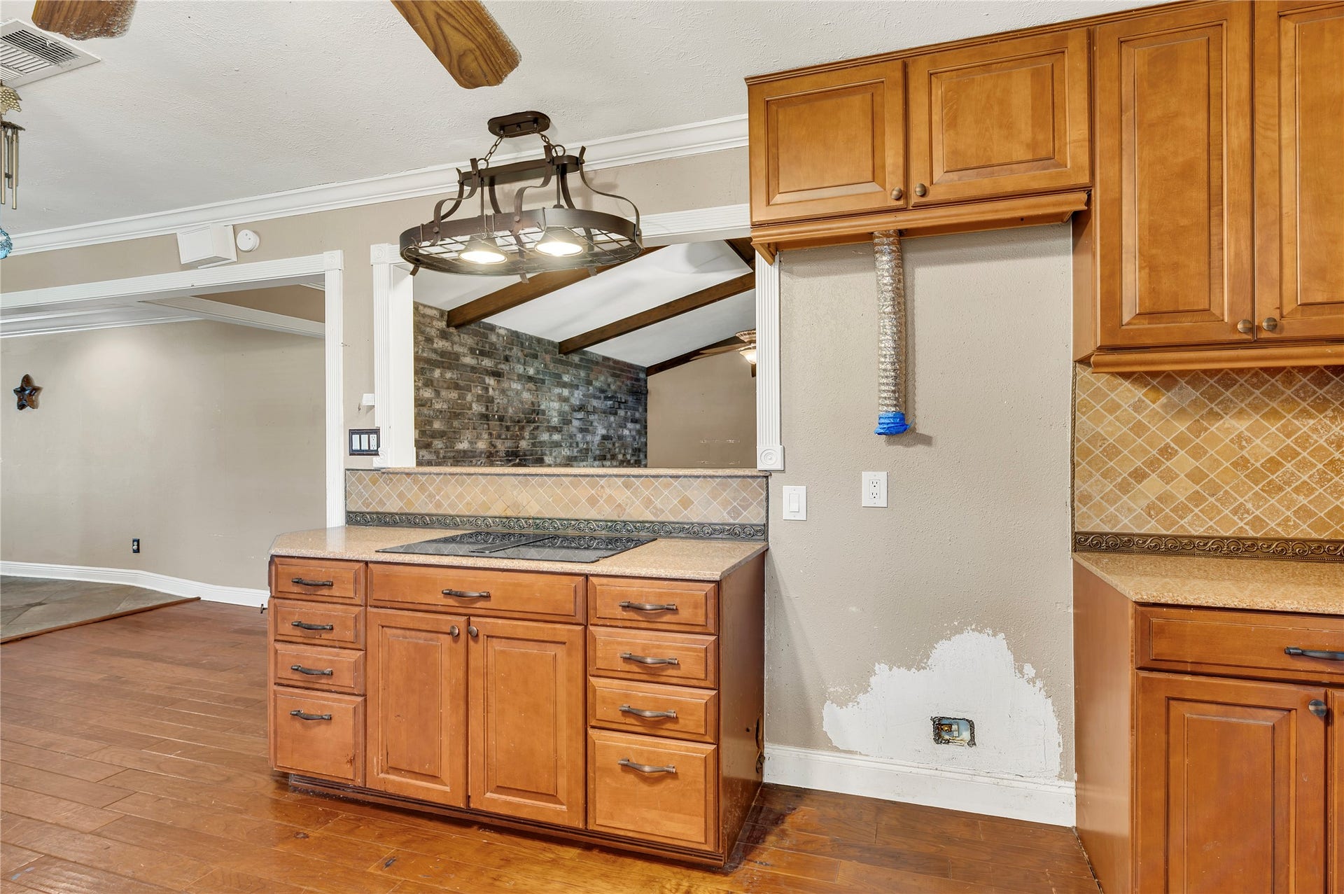 6903 Meadowlark Lane, Alvin, TX 77511