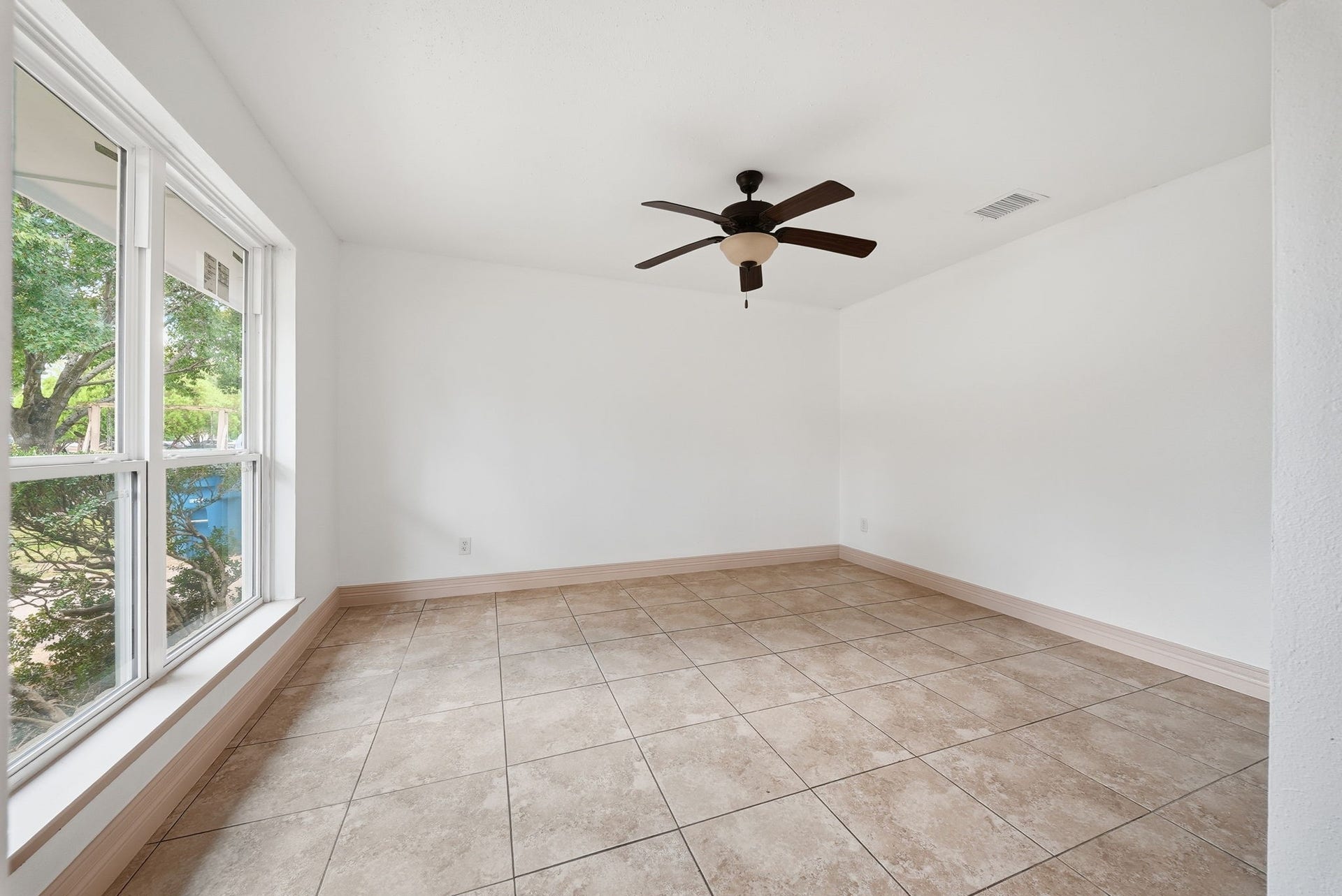 12302 Swinbrook Lane, Houston, TX 77039 12302 Swinbrook Lane, Houston, TX 77039