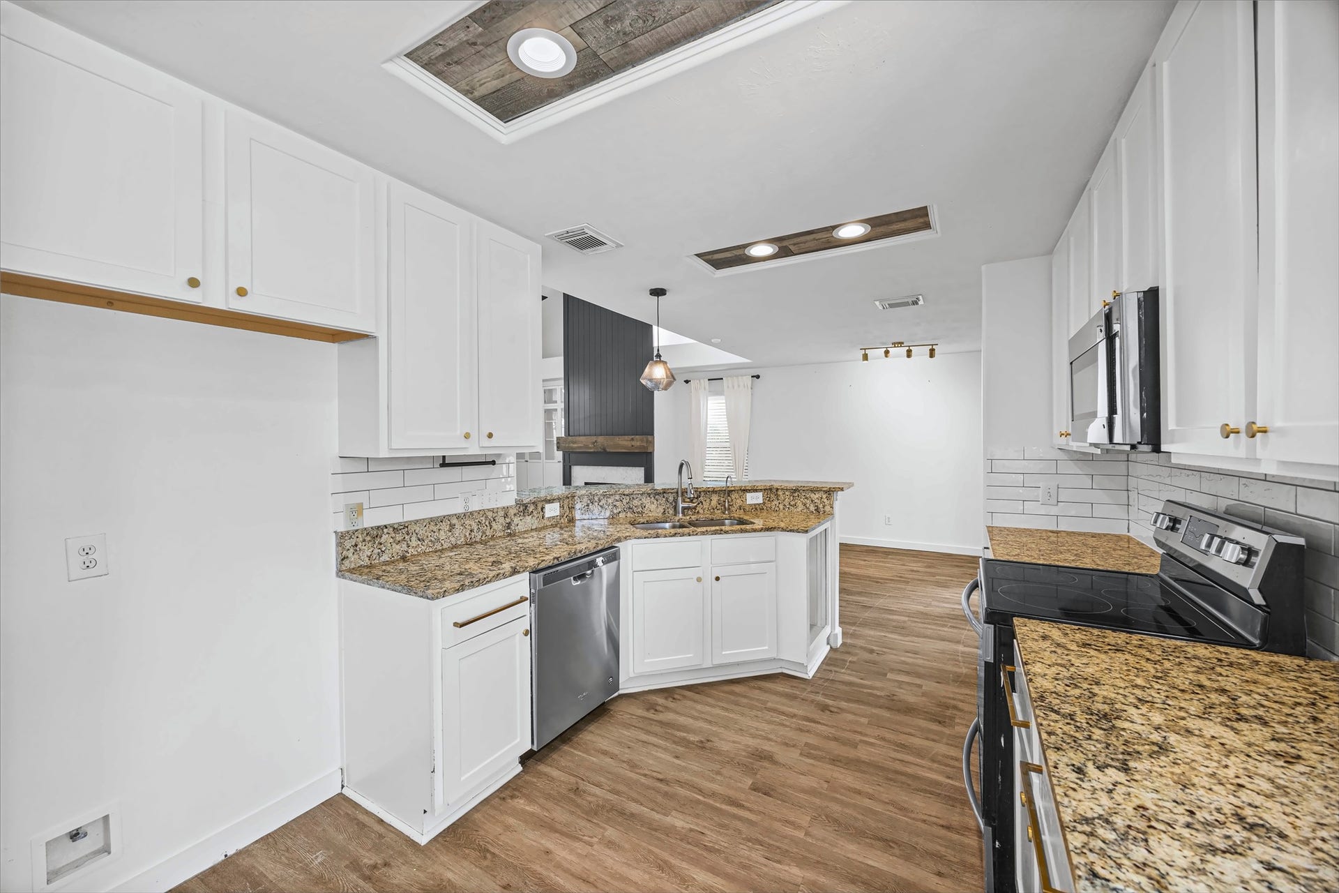 24511 Avonbury Ln, Katy, TX 77494 24511 Avonbury Ln, Katy, TX 77494