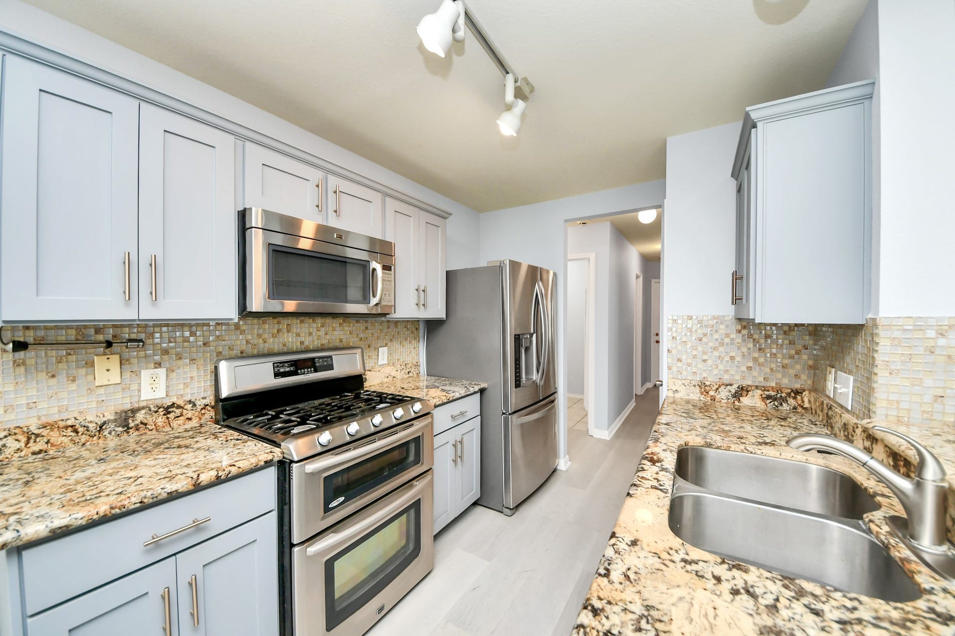 3030 Red Stag Pass, Missouri City, TX 77459 3030 Red Stag Pass, Missouri City, TX 77459