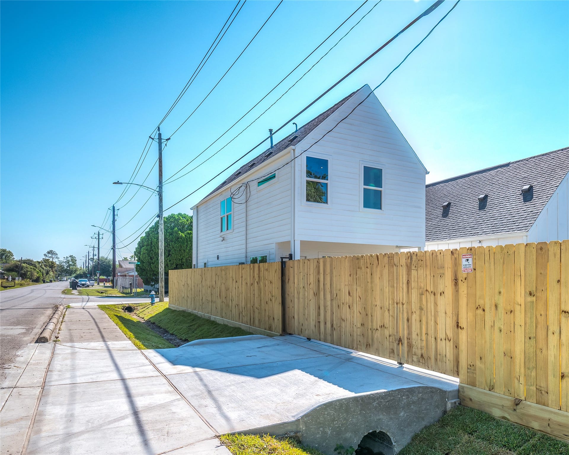6831 Tuskegee Street, Houston, TX 77091 6831 Tuskegee Street, Houston, TX 77091