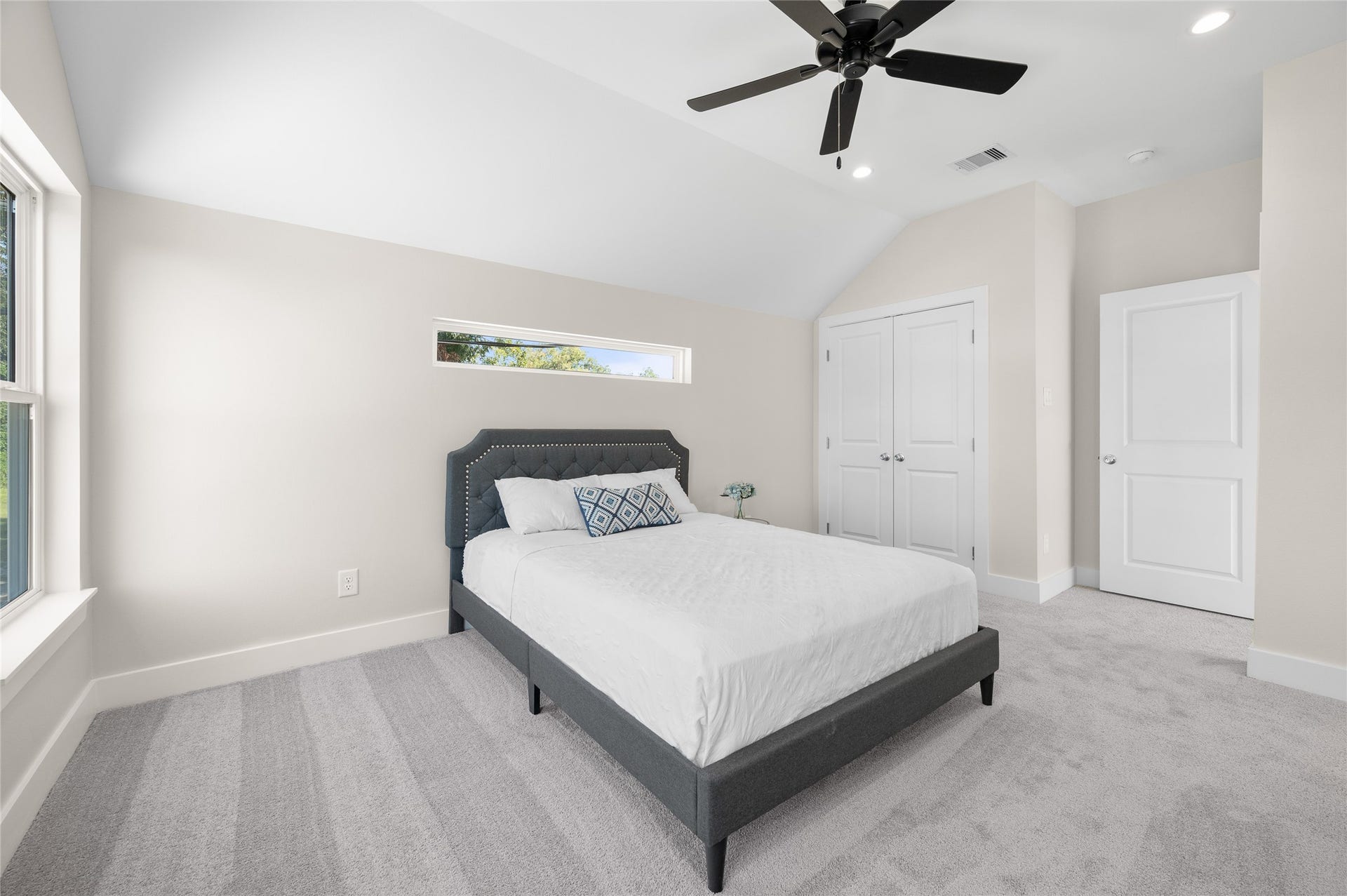 6831 Tuskegee Street, Houston, TX 77091 6831 Tuskegee Street, Houston, TX 77091