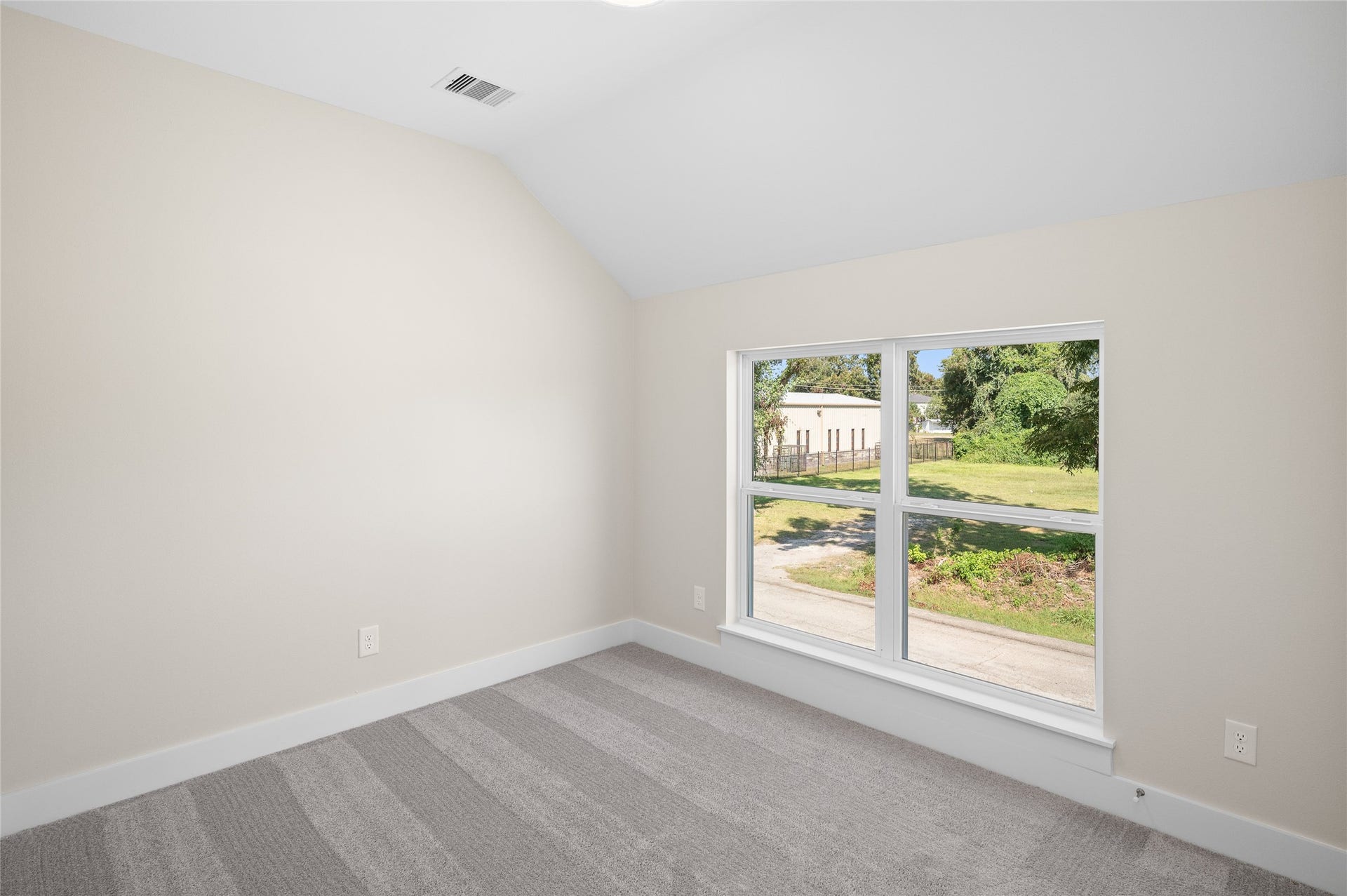 6831 Tuskegee Street, Houston, TX 77091 6831 Tuskegee Street, Houston, TX 77091