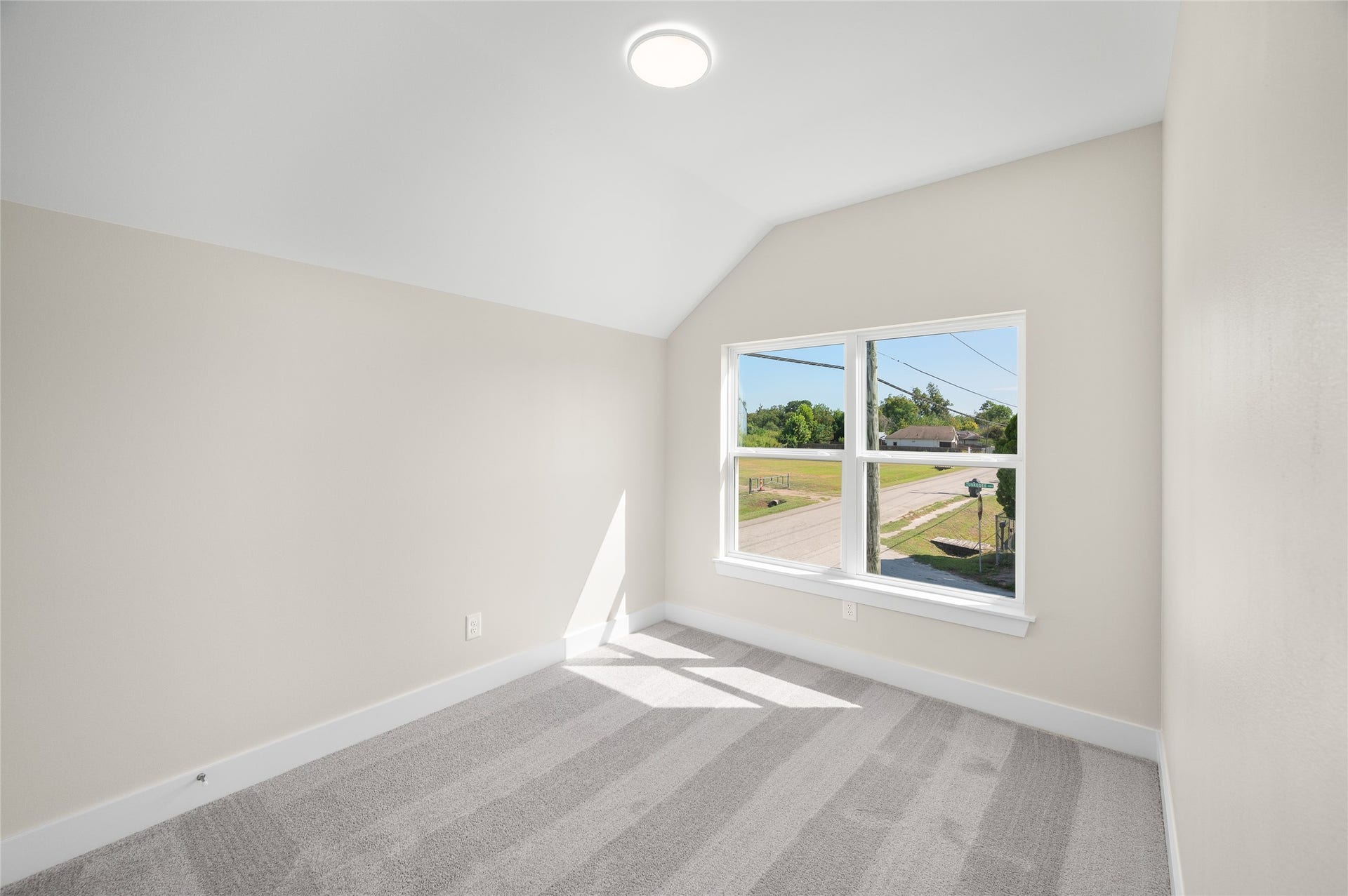 6831 Tuskegee Street, Houston, TX 77091 6831 Tuskegee Street, Houston, TX 77091