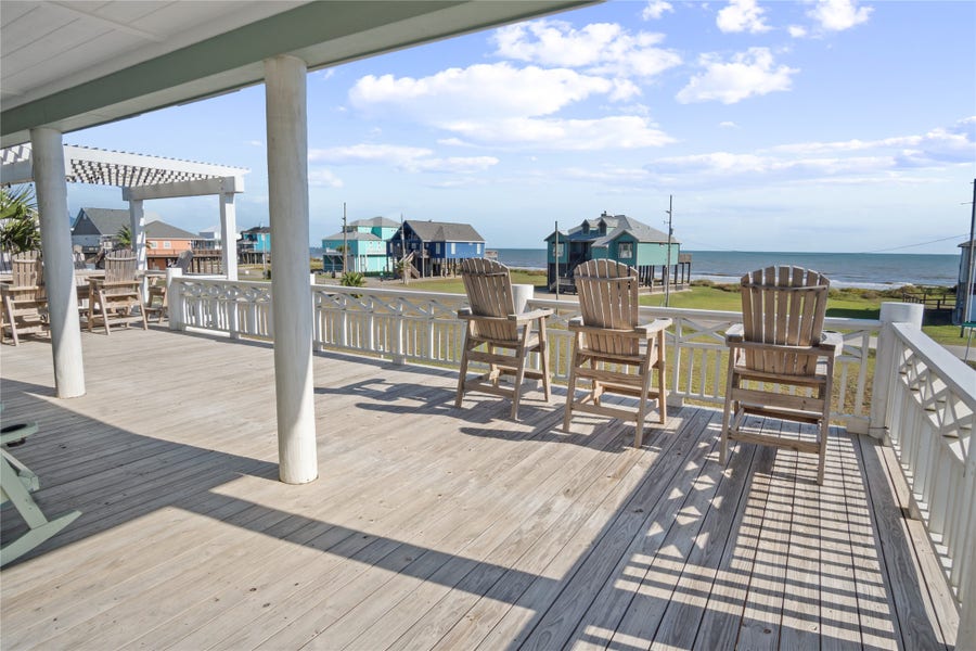 Property photo for 940 Raymond, Crystal Beach, TX