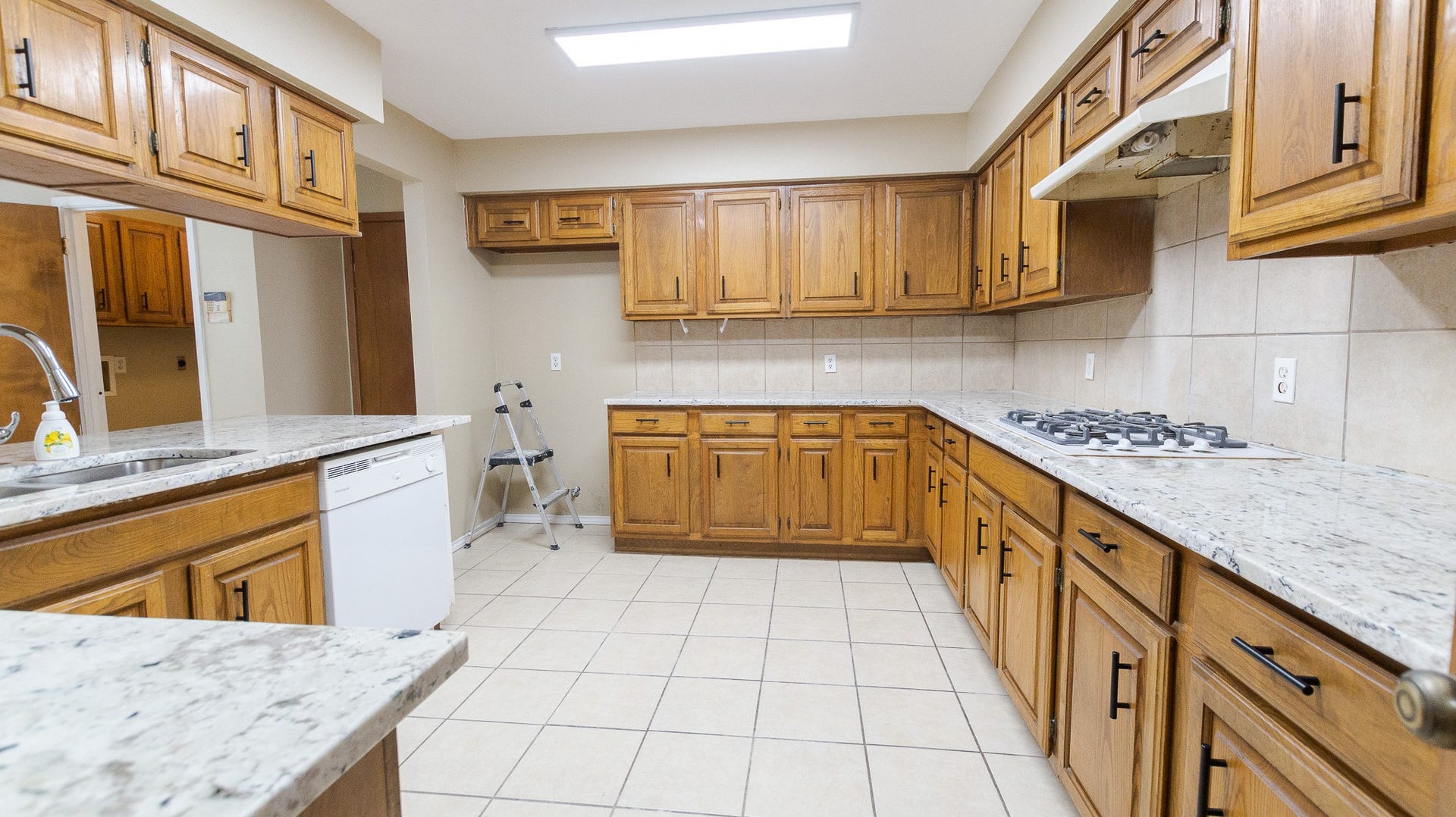 25710 Pepper Ridge Lane, Spring, TX 77373 25710 Pepper Ridge Lane, Spring, TX 77373