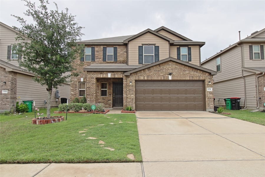 Property photo for 6714 Lindale Springs Lane, Katy, TX