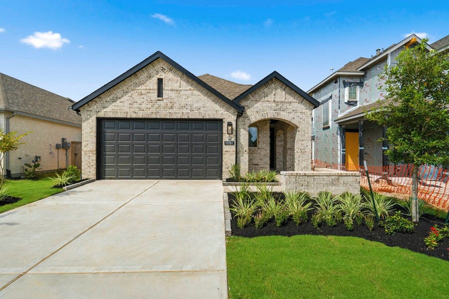 Property photo for 11207 Apricot Sulphur Drive, Cypress, TX