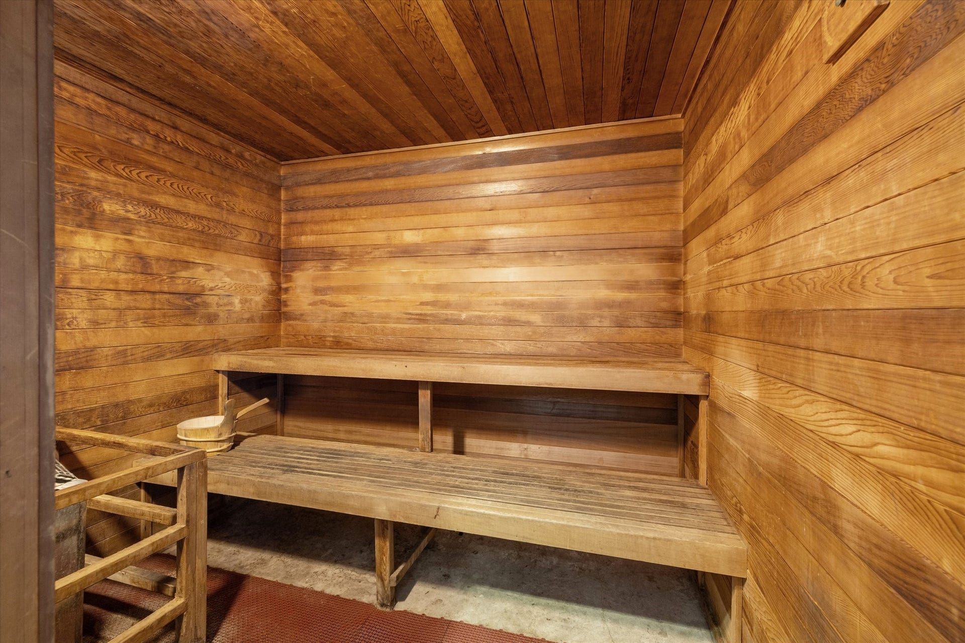 3505 Sage Road, #1104, Houston, TX 77056 Relax and recharge in the community sauna, a private wellness amenity designed for comfort and relaxation. The warm wood interior creates a tranquil atmosphere that encourages residents to unwind after a workout or long day. With tiered seating and traditional sauna design, this space provides a peaceful retreat where residents can enjoy the health benefits of heat therapy within the comfort of their own building.