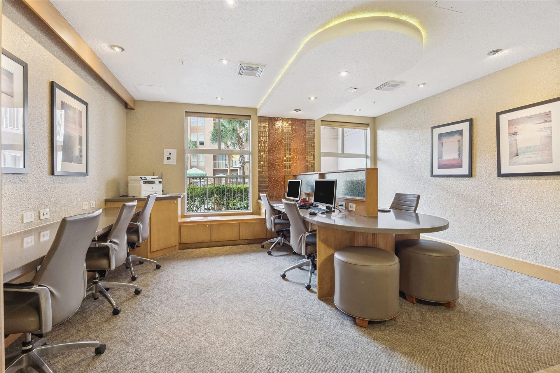 3505 Sage Road, #1104, Houston, TX 77056 The Marks business center provides a quiet and professional workspace for residents who work remotely or need a convenient place to study or conduct business. Featuring multiple computer stations, comfortable seating, and natural light from nearby windows, this thoughtfully designed space allows residents to stay productive without leaving the community. Its a valuable amenity that blends convenience with functionality.