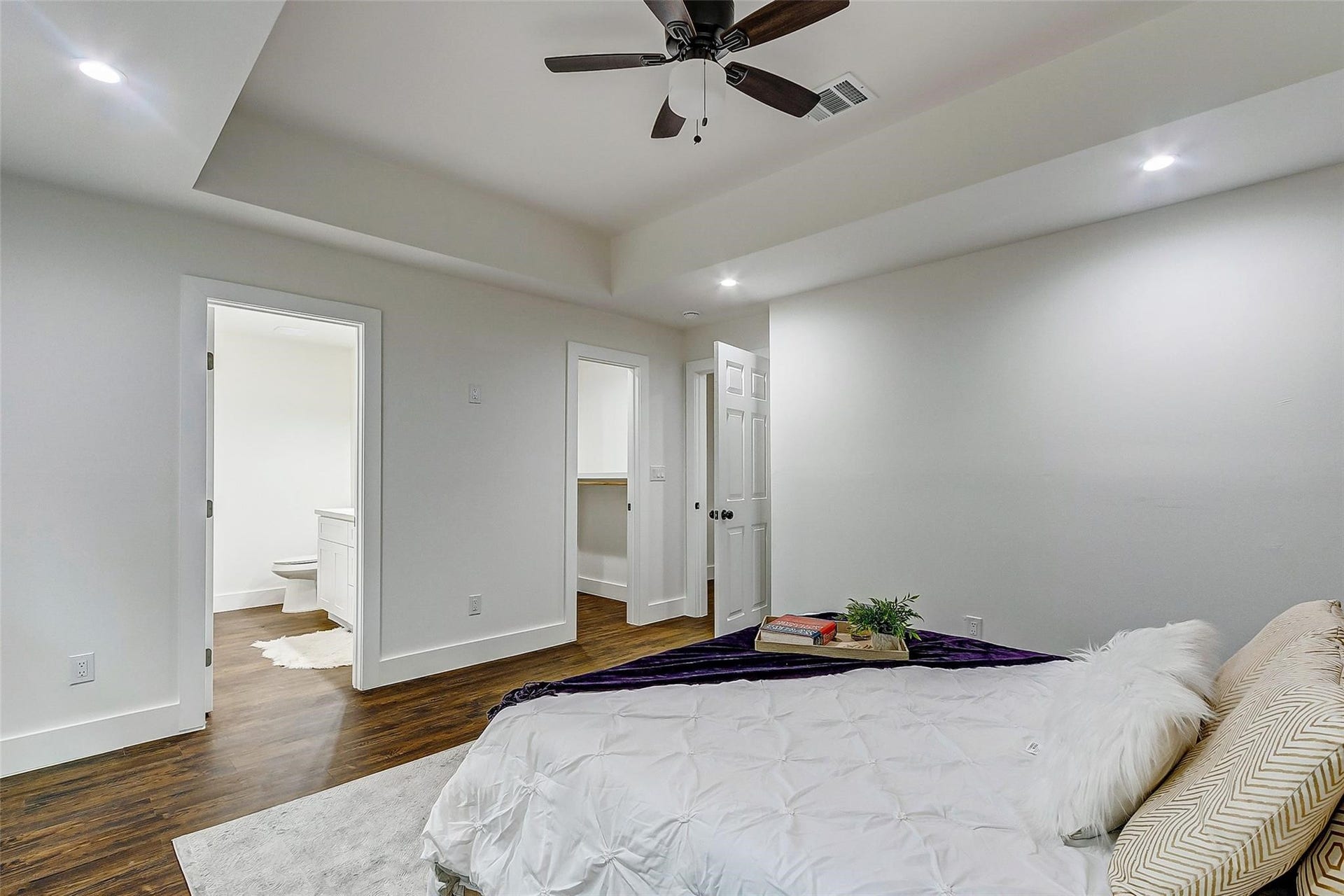 6003 Sanford Road, Houston, TX 77096 6003 Sanford Road, Houston, TX 77096