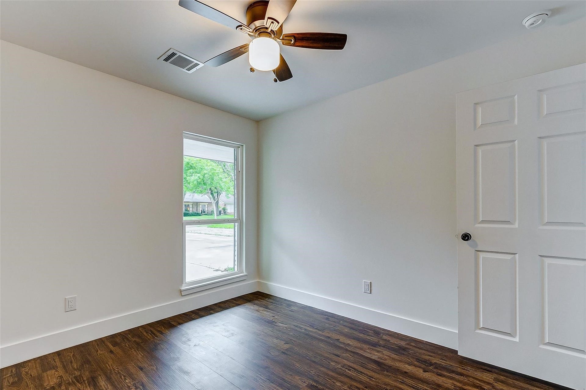 6003 Sanford Road, Houston, TX 77096 6003 Sanford Road, Houston, TX 77096